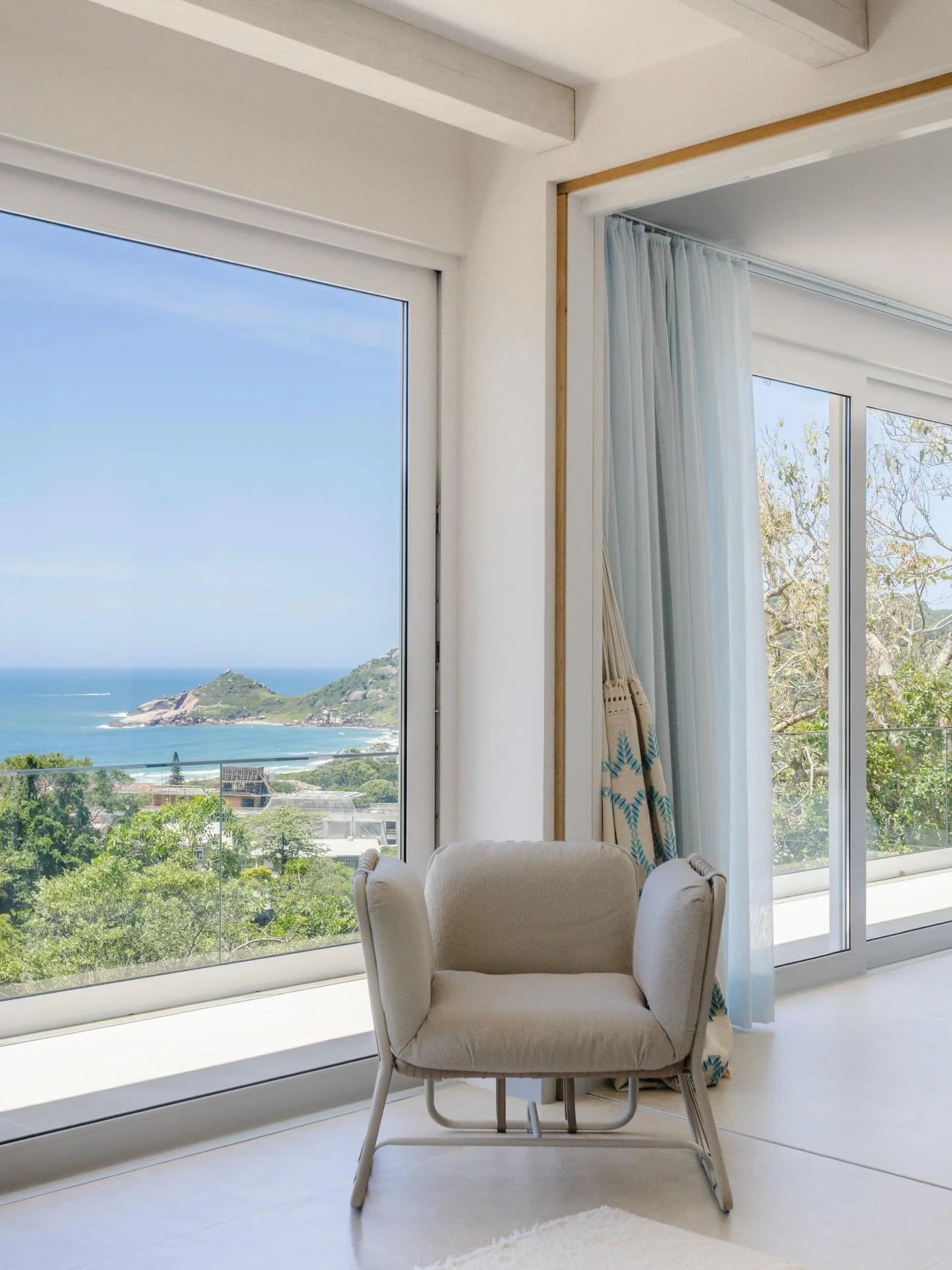 By the Sea &bull; 180&deg; 💙 &bull; Nosso primeiro andar 

#oceanview #naturezaperfeita #sealove #boutiquevilla #junglevibes