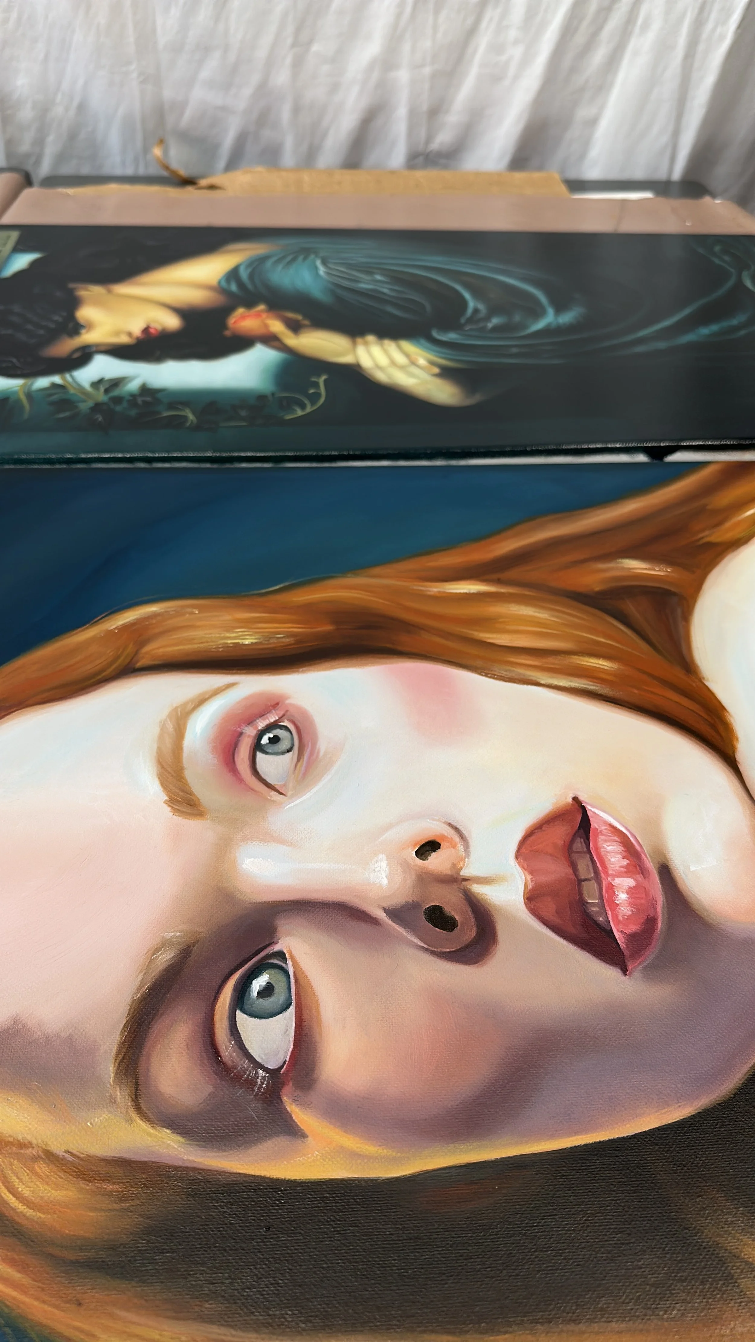 Portrait féminin dessin en couleurs, détails anatomiques, proportion, étude des couleurs de la carnation, technique mixte crayons couleurs et aquarelle.