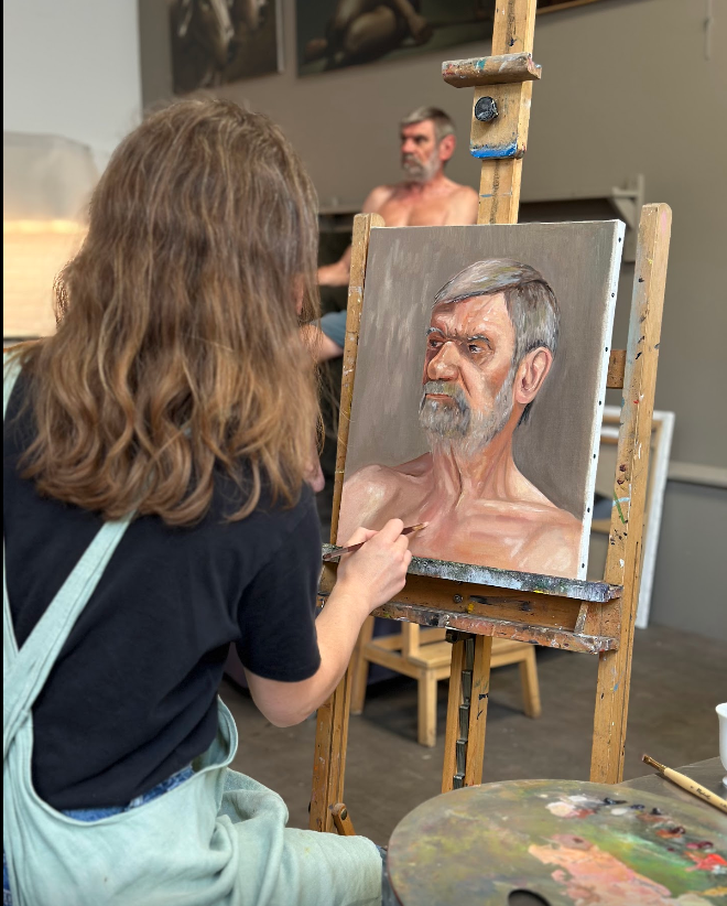 Stage portrait avec modèle vivant, pratique du dessin académique à Laval.