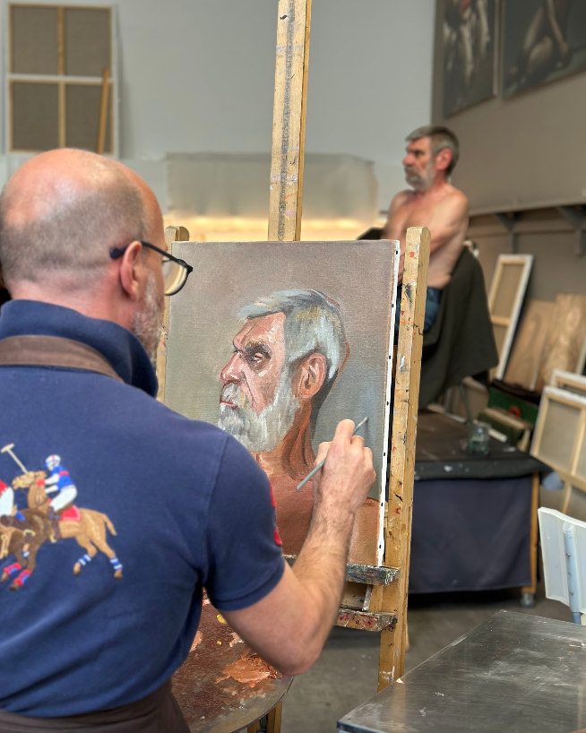 Élèves en cours de portrait à l’atelier d’Edgar Saillen, Paris-Montreuil.