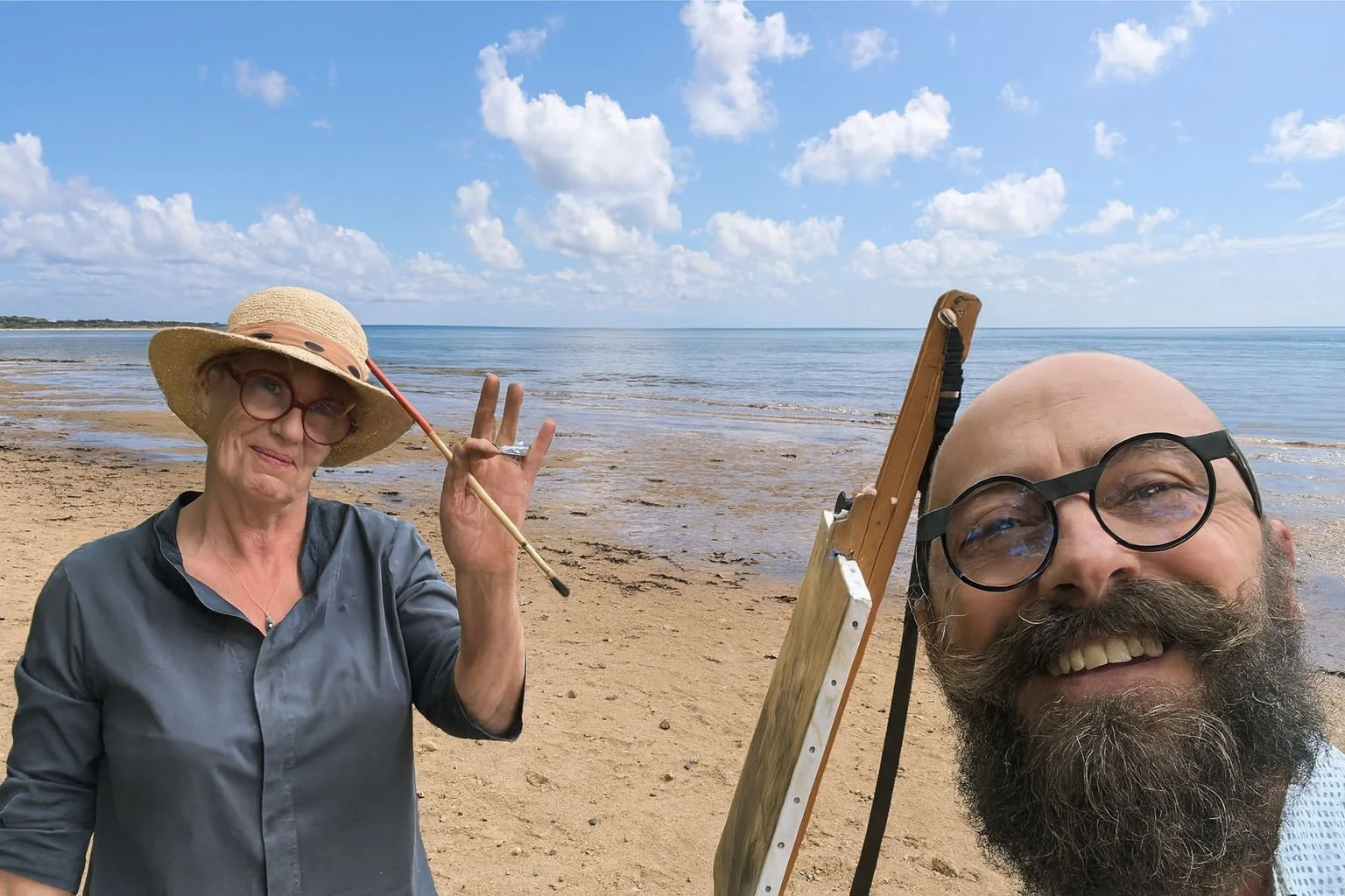 Stage de dessin et aquarelle en bord de mer, animé par Edgar Saillen, permettant de capter les nuances subtiles des vagues et du ciel changeant.