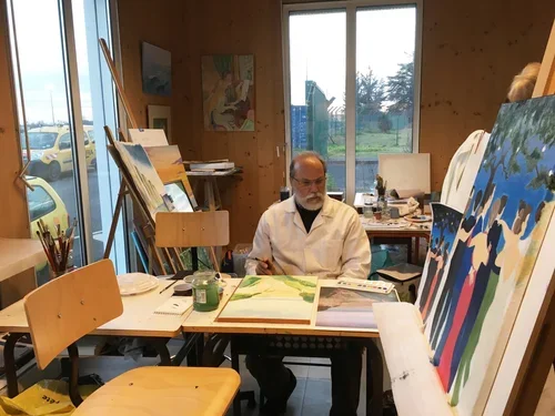 Atelier de peinture en entreprise animé par Edgar Saillen à Paris, favorisant créativité et cohésion.