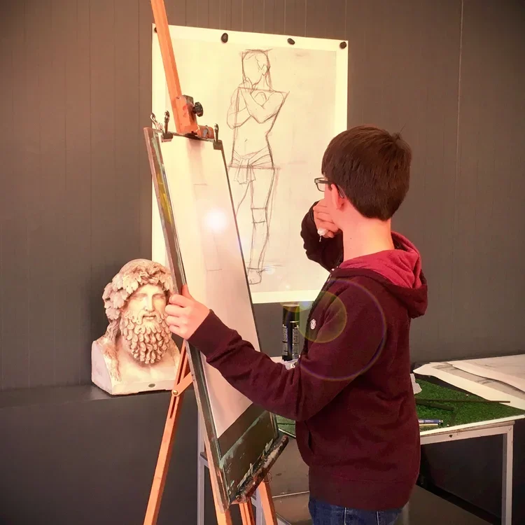 Travaux d’élèves en peinture contemporaine et académique, atelier beaux-arts de Laval animé par Edgar Saillen.