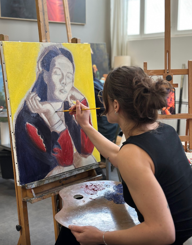 Enseignement rigoureux inspiré des Beaux-Arts et du Louvre, adapté aux débutants comme aux confirmés à Laval.