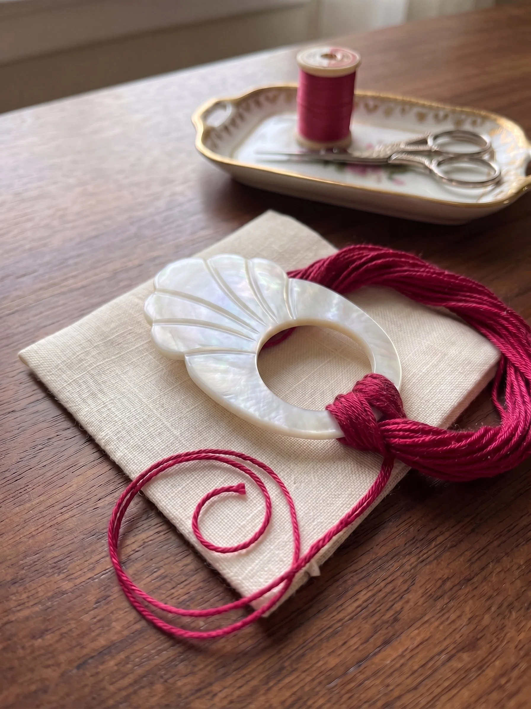 Maison Choisel - Silk Companion Leaf, Floss Drop Mother-of-Pearl
