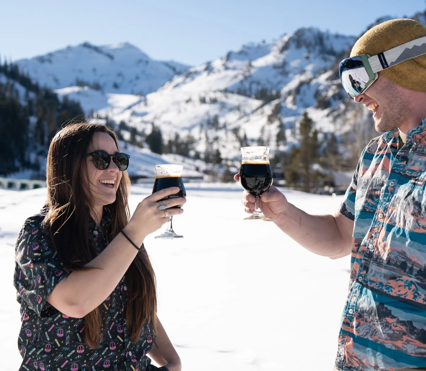 We brewed this coconut porter for cozy nights&hellip; but it turns out it&rsquo;s pretty perfect for snowy sunshine and apr&egrave;s hangs too. Long weekend, good company, and cold beers - we&rsquo;ll take it. ☀️🥥🍺

Fresh batch of Toasted Tahoe is 