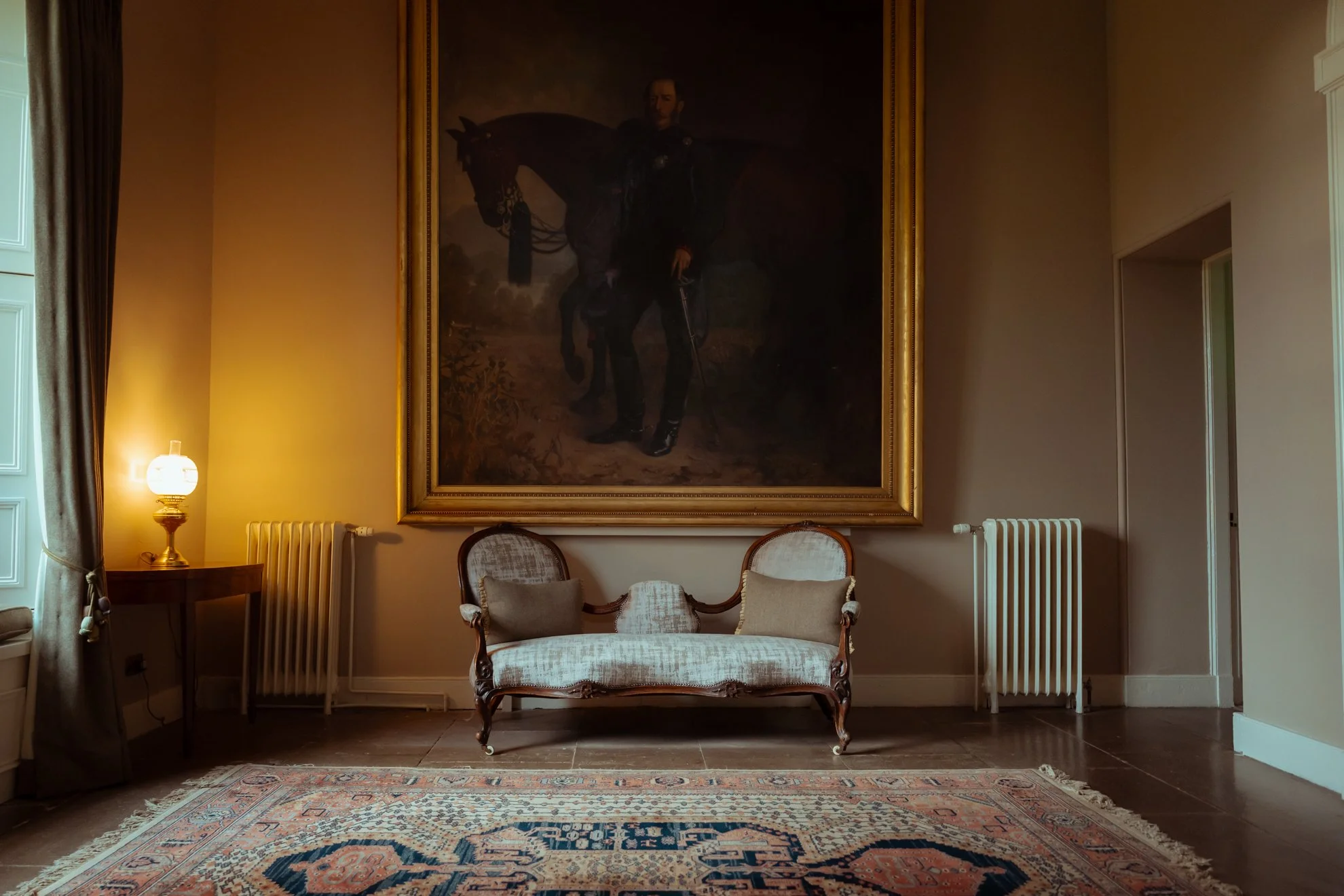 luxury-castle-entrance-large-painting.jpg