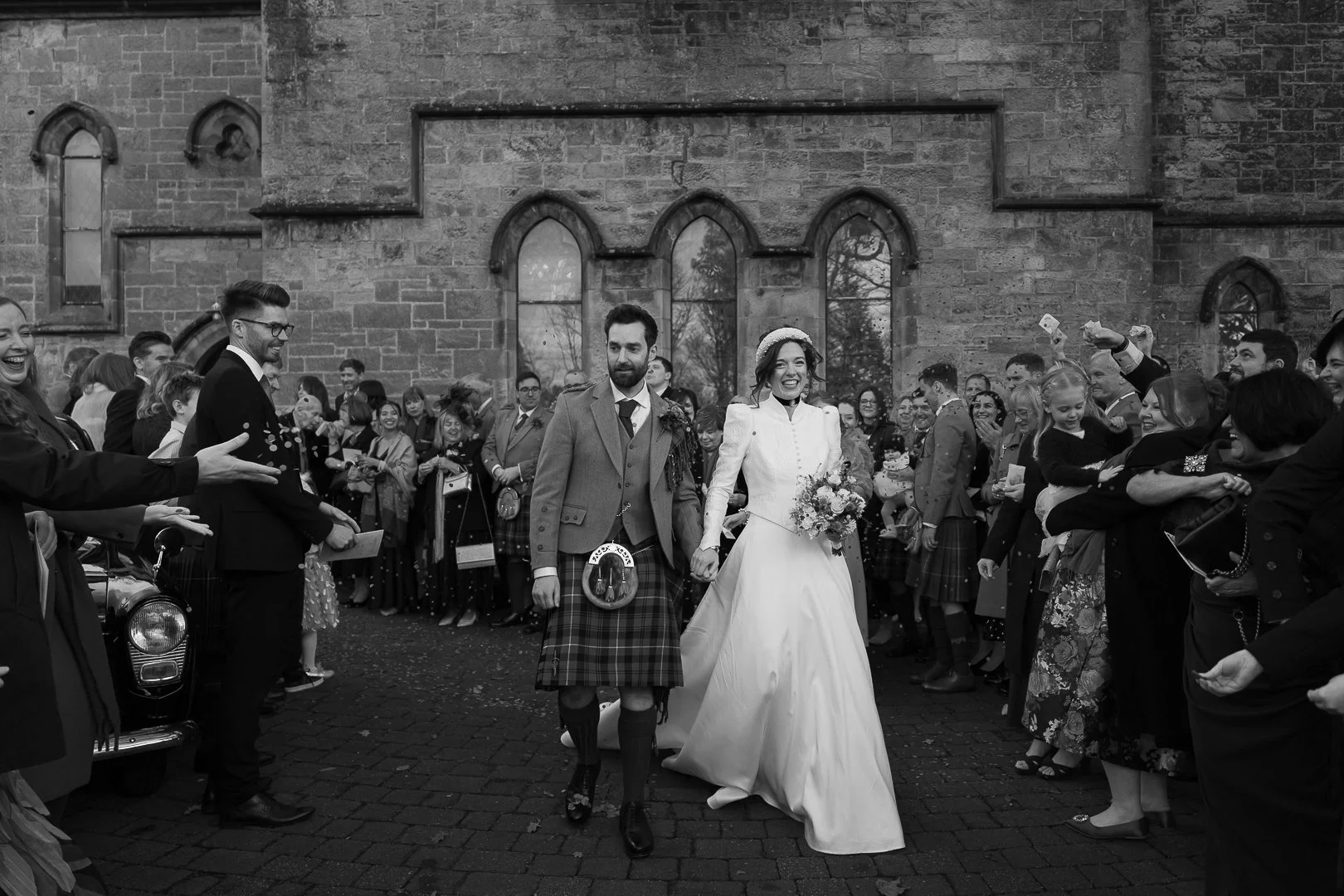 traditional-wedding-portrait-crowd .JPG