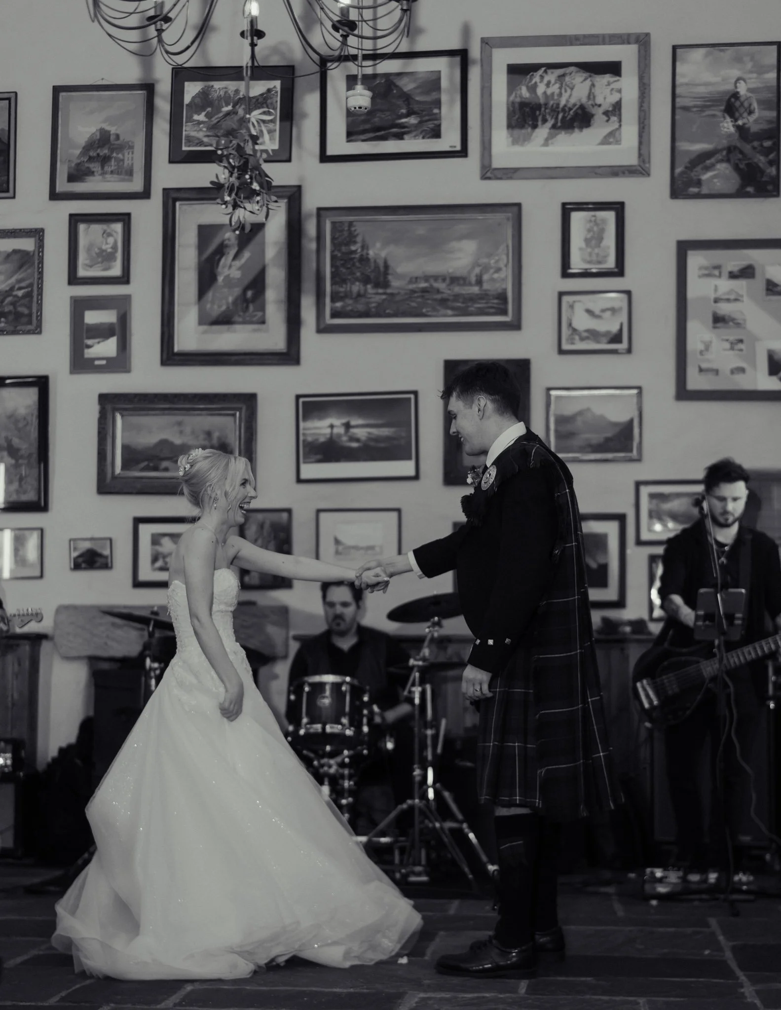 Bride-and-groom-in-unique-glencoe-wedding.jpg