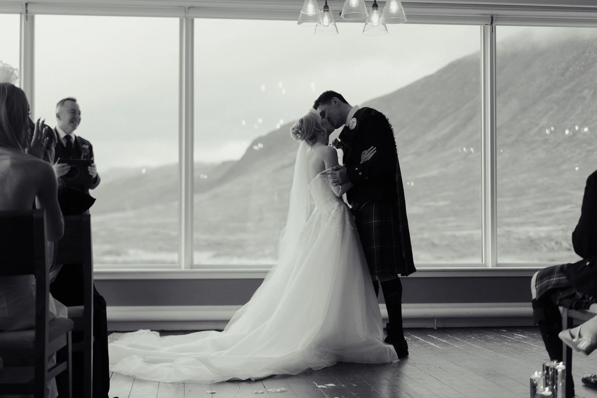 intimate-wedding-portraits-scotland-winter.jpg