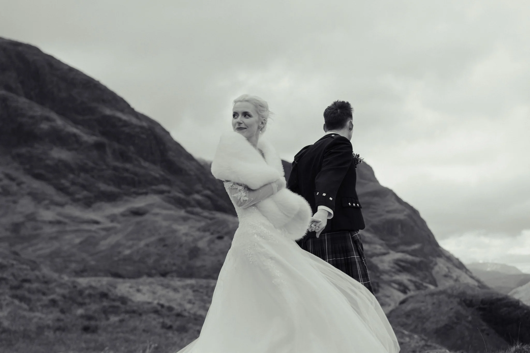 romantic-glencoe-wedding-under-rugged-mountains..jpg