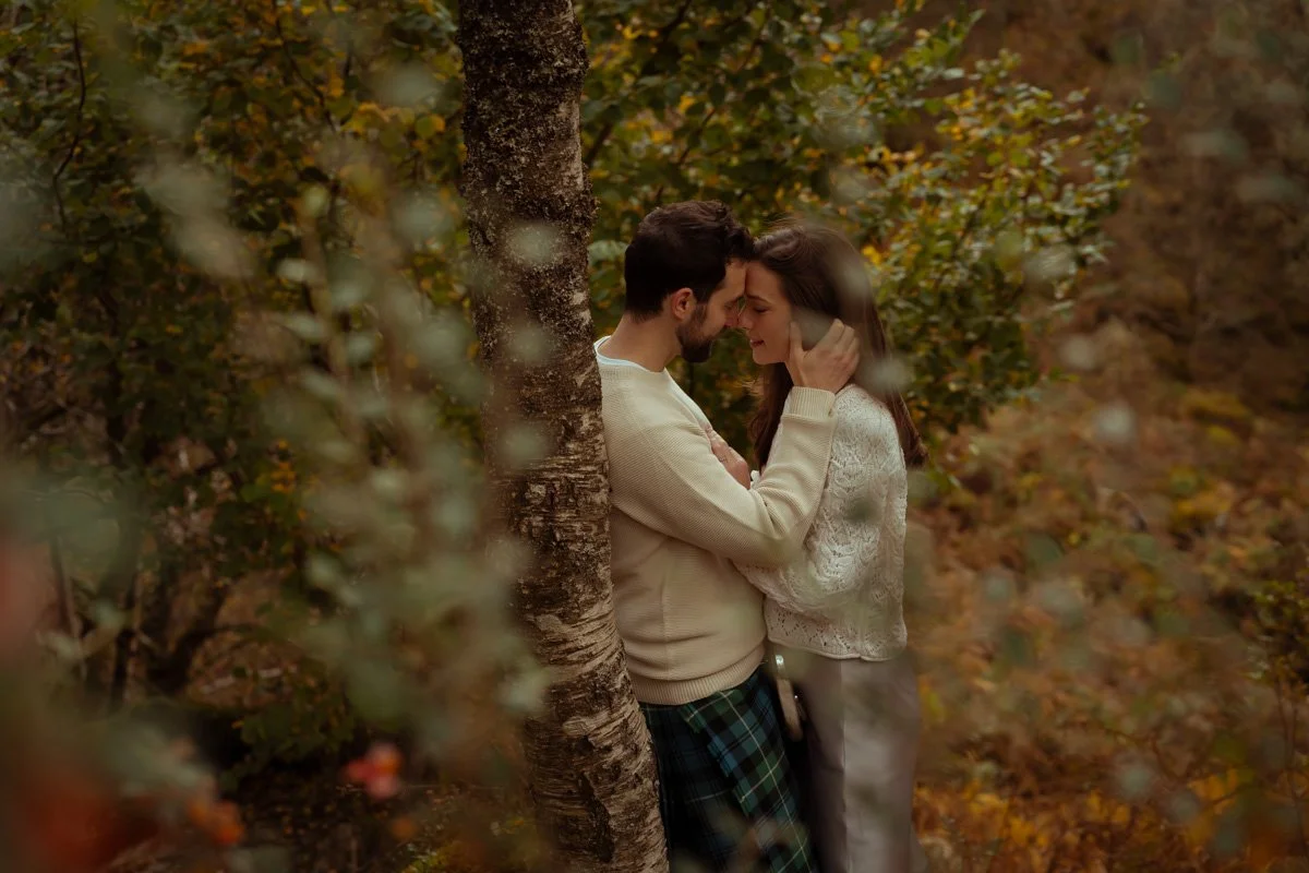autumnal-love-in-scottish-forest.jpg