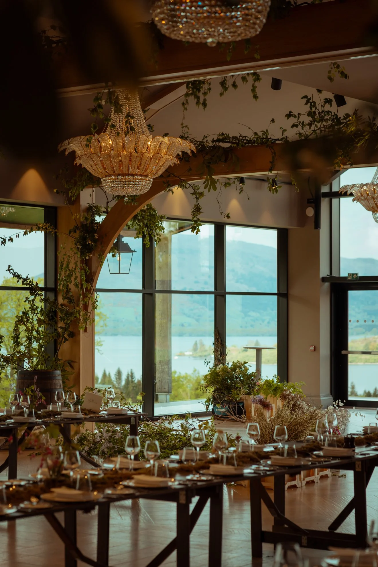 chandeliers-spring-foliage-wedding-decor.jpg