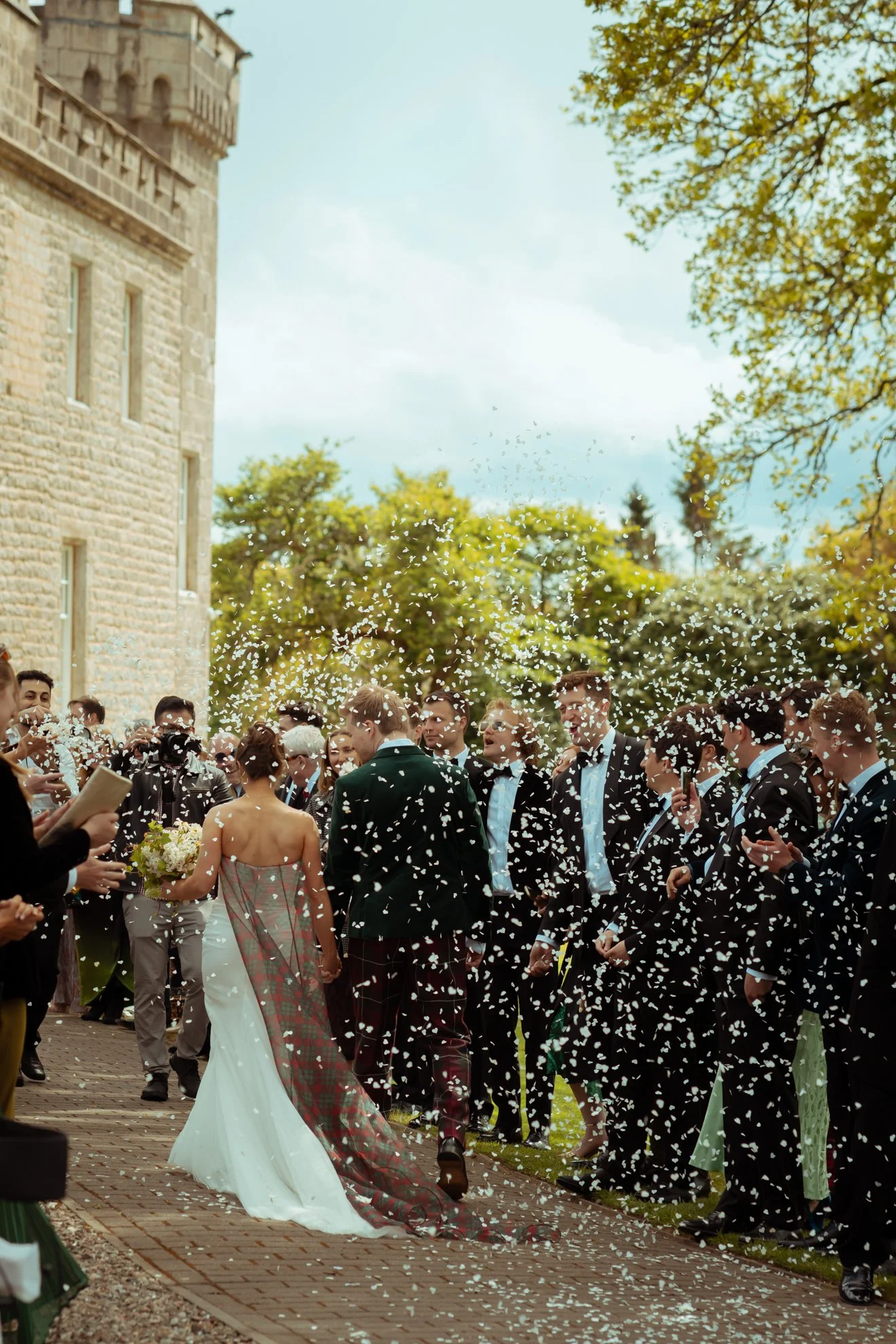 confetti-shot-scottish-castle.jpg