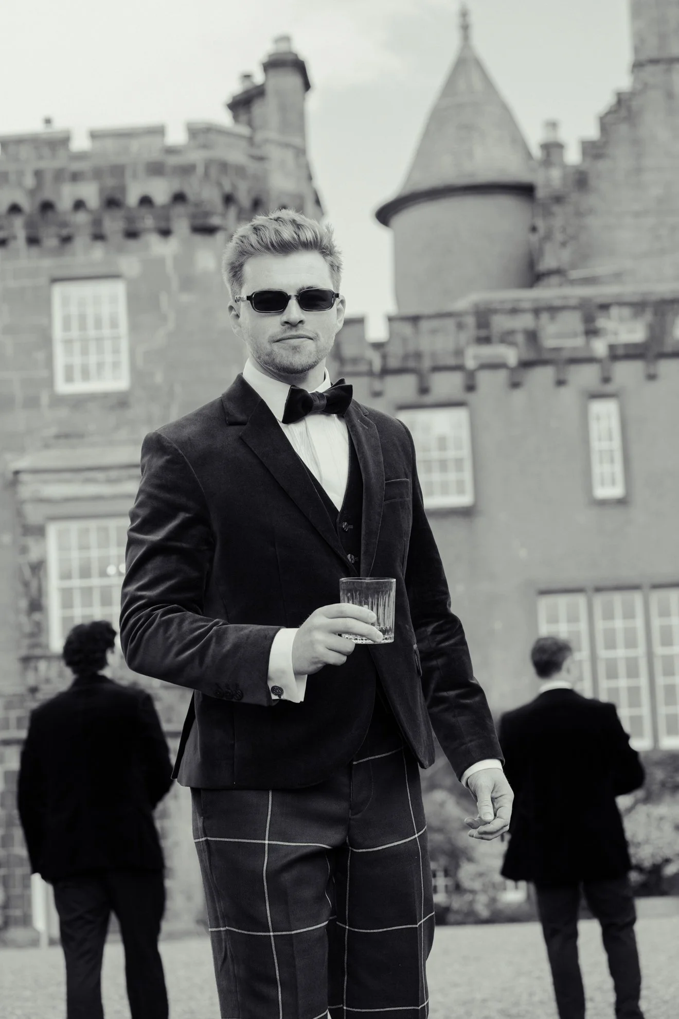editorial-kilt-cinematic-groom.jpg