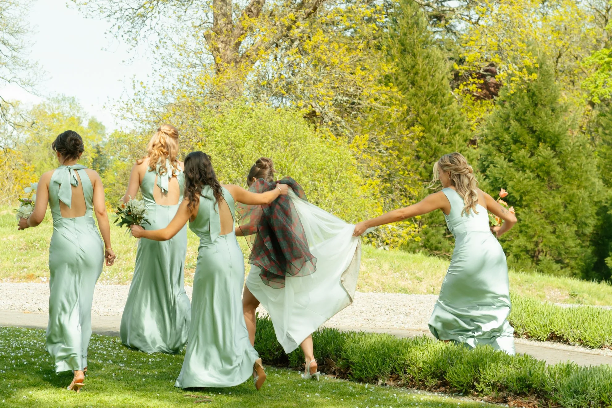 pastel-bridesmaids-monet-painting.jpg