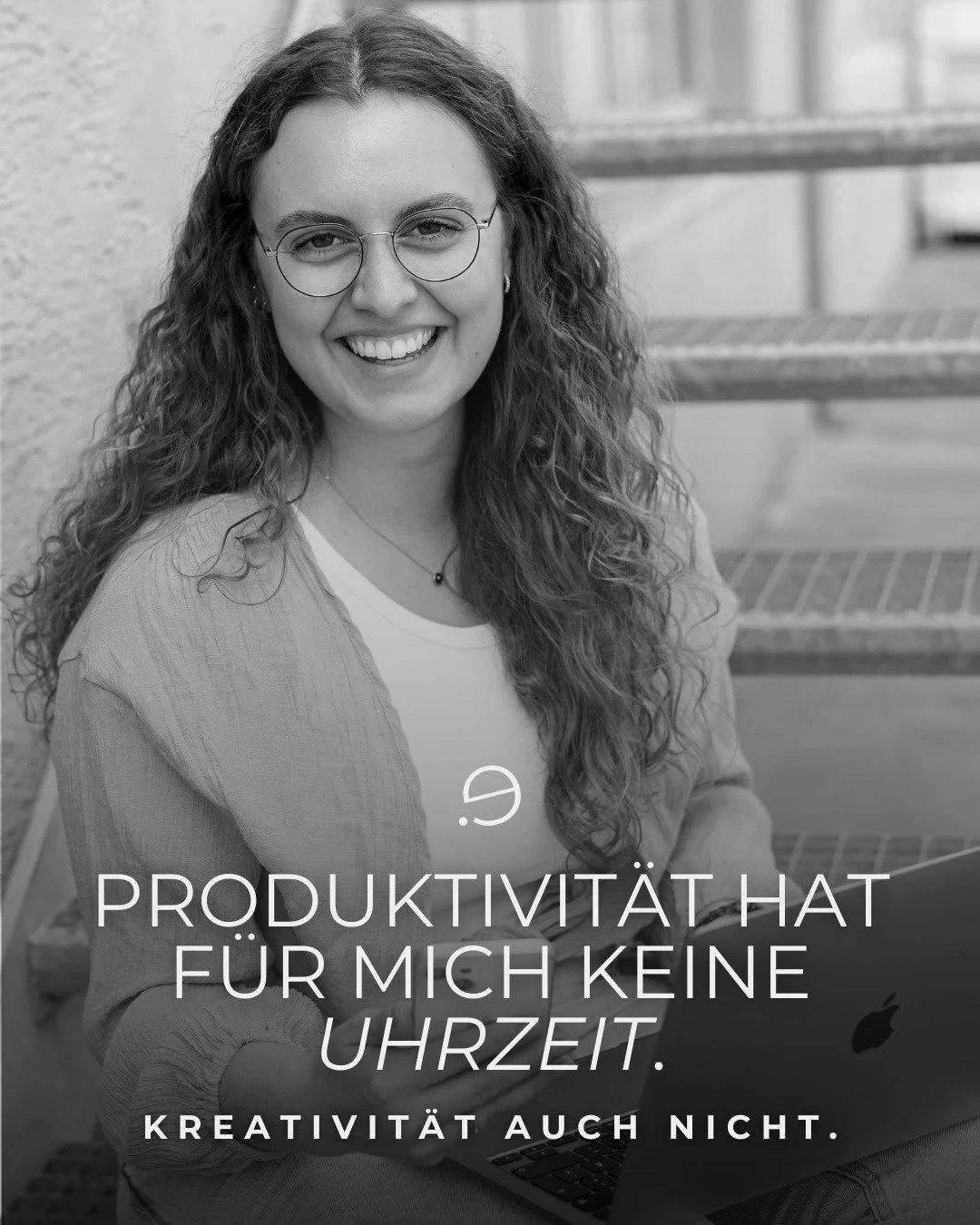 Ich glaube nicht an 9-to-5-Produktivit&auml;t.
Manchmal starte ich fr&uuml;h, manchmal erst mittags &ndash; und oft bin ich abends am kreativsten.

F&uuml;r mich hat das nichts mit Bequemlichkeit zu tun, sondern mit Selbstkenntnis:
Ich kenne meine kr