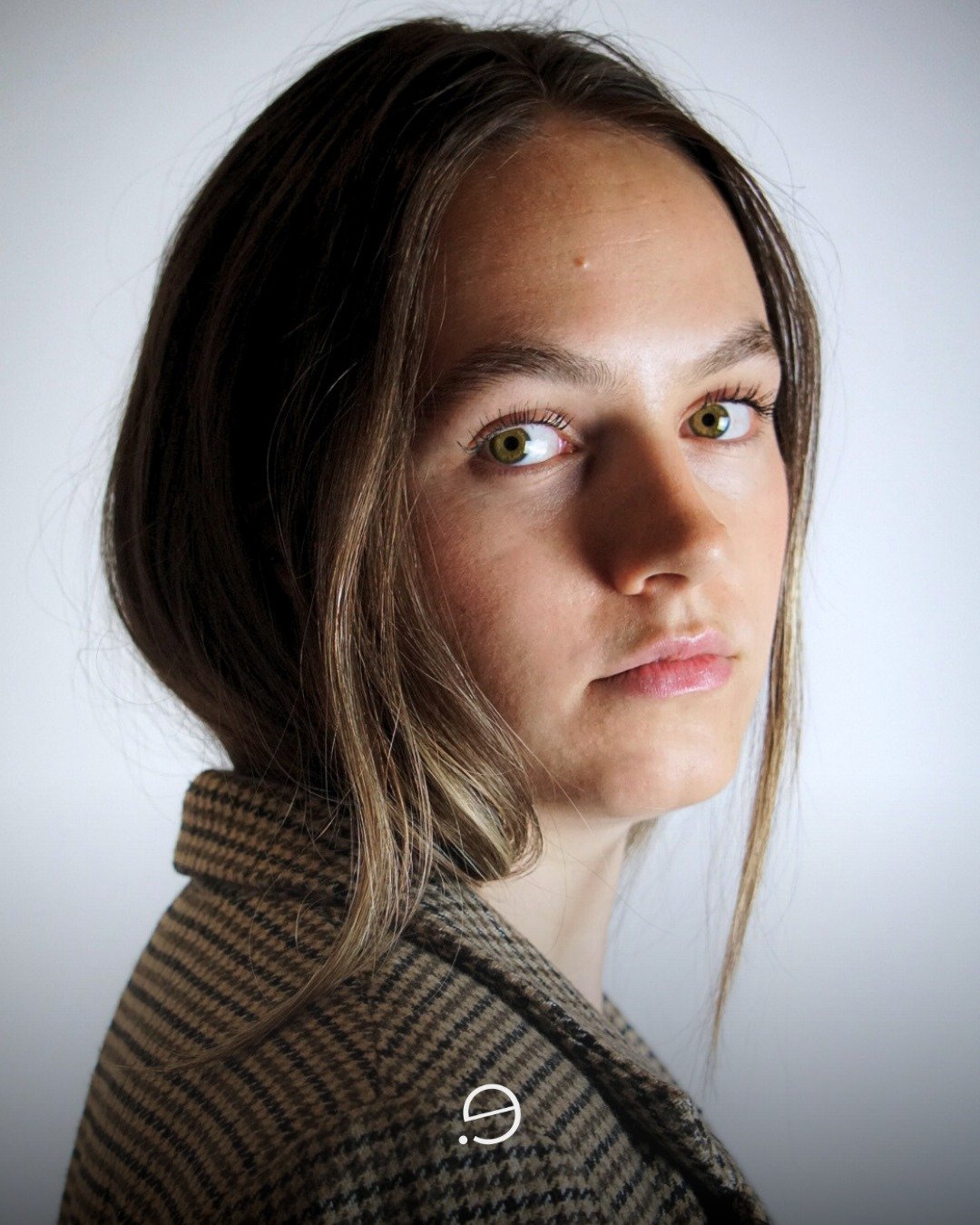 Ein Portrait ist mehr als nur ein Bild.
Es zeigt Haltung, Charakter, Pers&ouml;nlichkeit &ndash; so wie hier.

F&uuml;r mich bedeutet Fotografie nicht Perfektion, sondern Echtheit.
Nicht inszenieren, sondern sichtbar machen. ✨

#studionullneun #perso