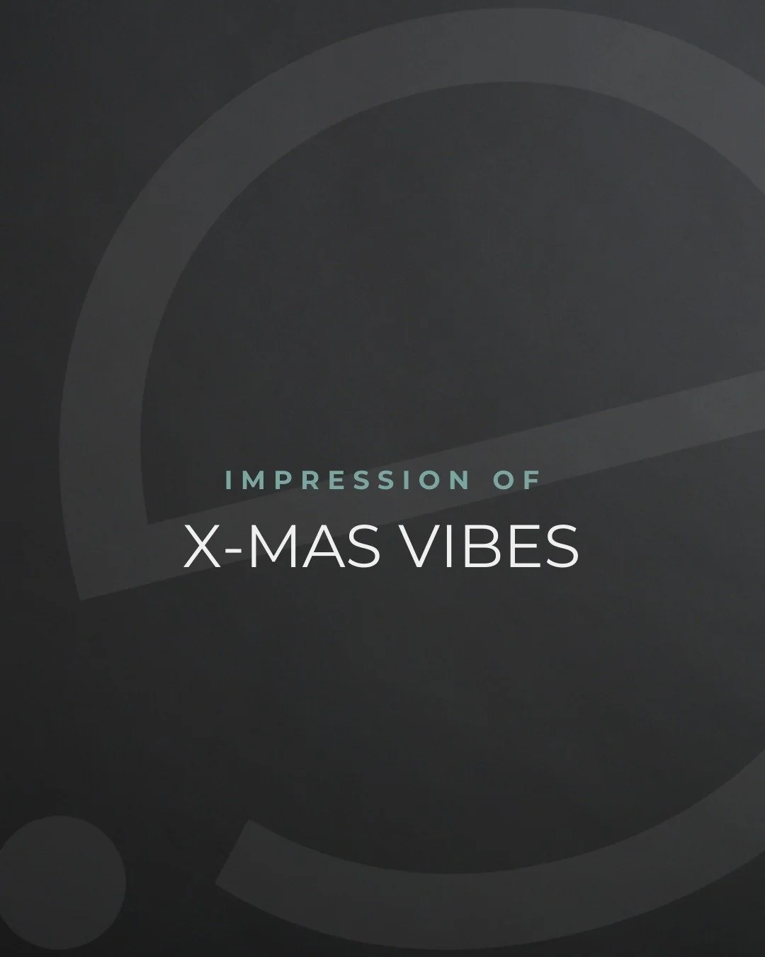 Weihnachtsfarben m&uuml;ssen nicht immer laut sein. ✨🌲🤍
Manchmal entsteht der X-Mas Vibe genau dann, wenn warme T&ouml;ne mit Klarheit verschmelzen:

Tannengr&uuml;n f&uuml;r Ruhe.
Beerenrot f&uuml;r W&auml;rme.
Champagner f&uuml;r Eleganz.

#studi