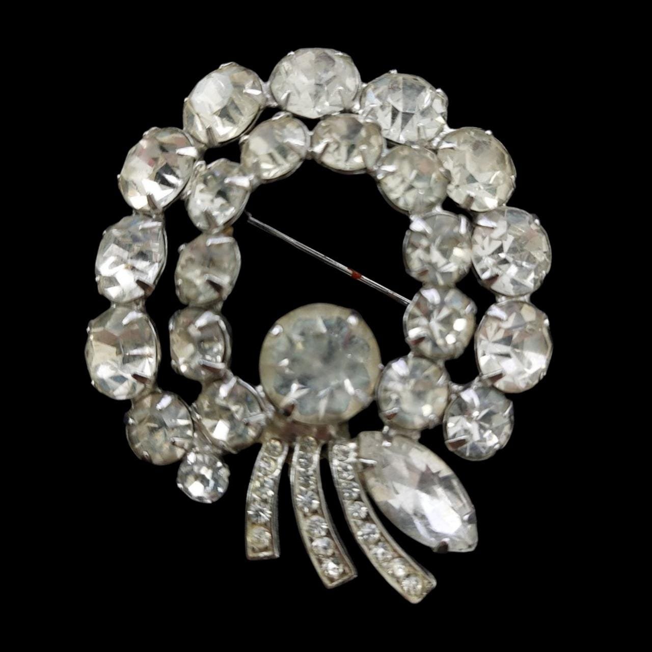 Weiss Wreath Brooch