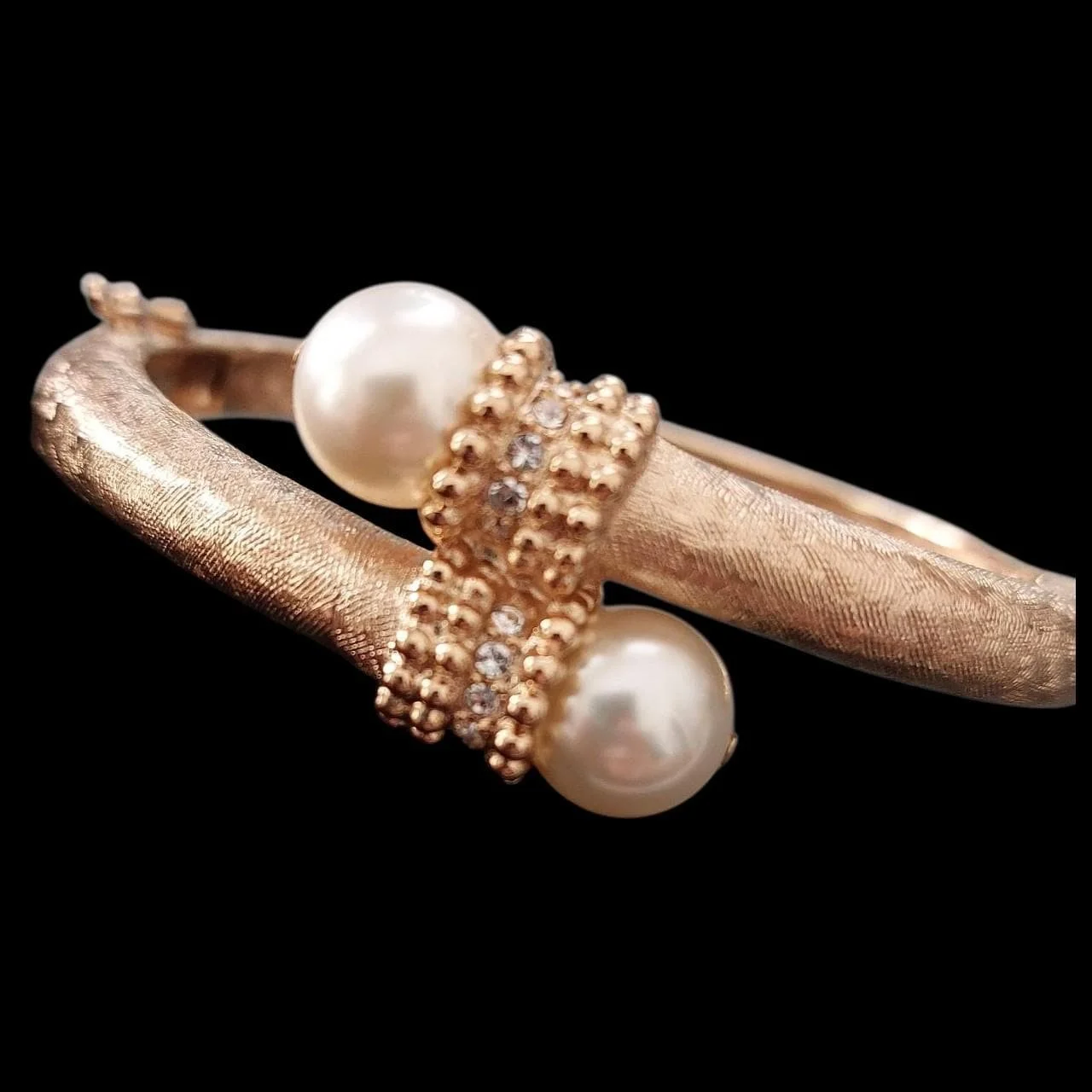 Gold-plated Faux Pearl Bypass Bracelet