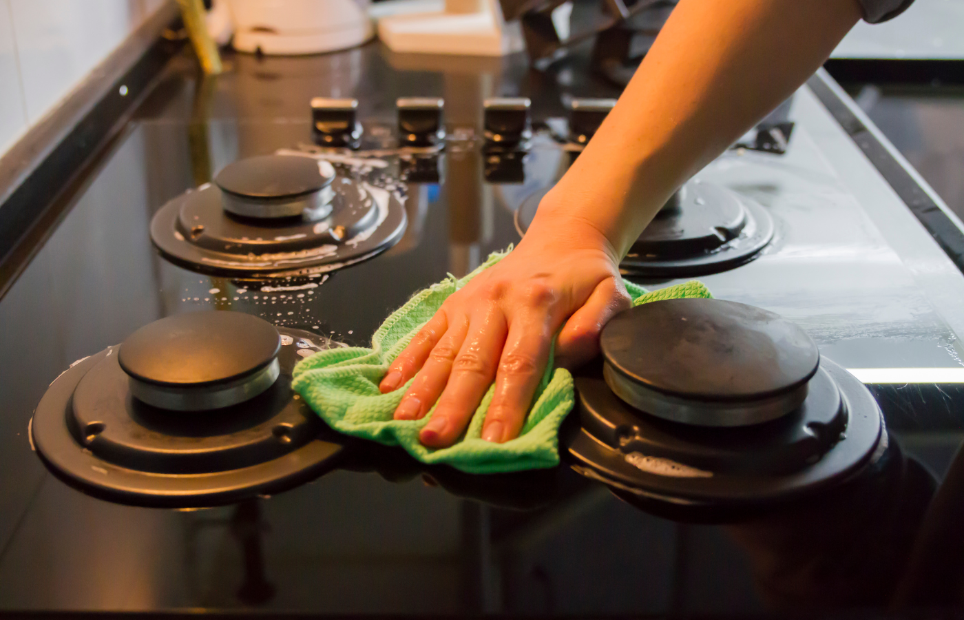 Top 5 Benefits of Professional Deep Cleaning Before Selling Your Brooksville Home