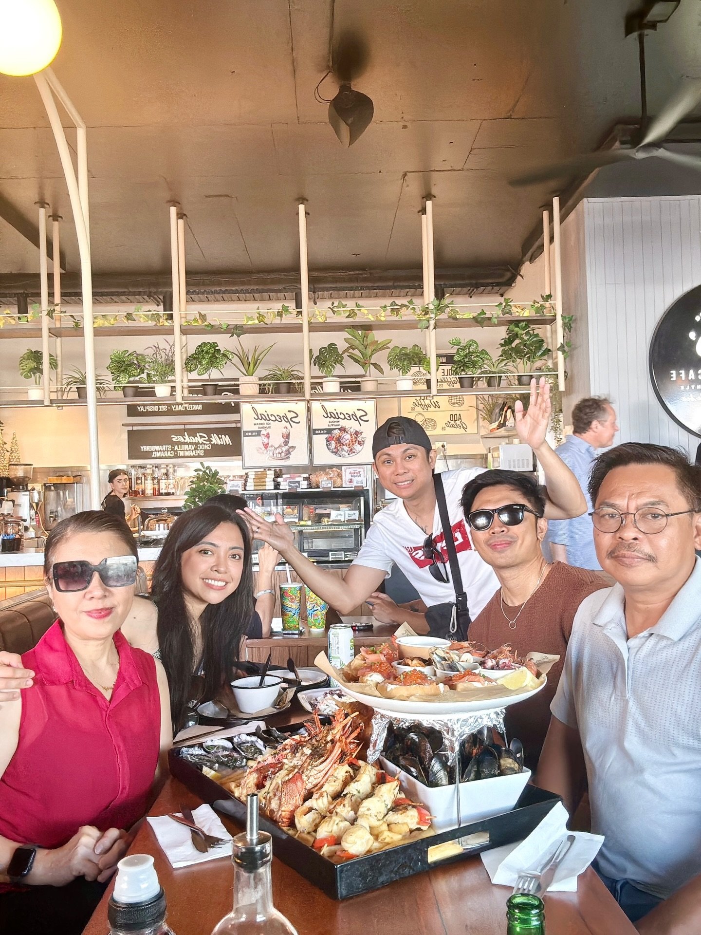 Cheers to another year of life! Happy Birthday, papa! 2/1/2026 🎂🦐🐟