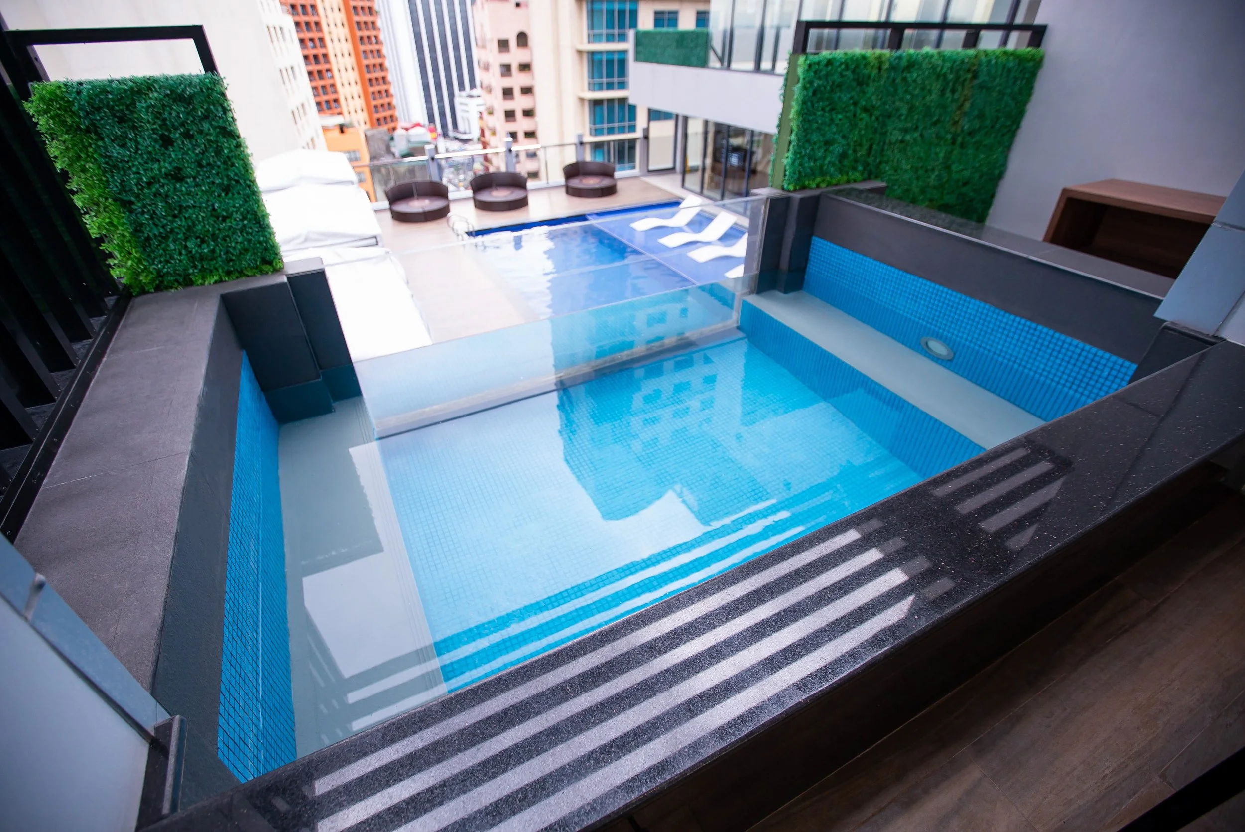 Coro Hotel Rooms9.jpg