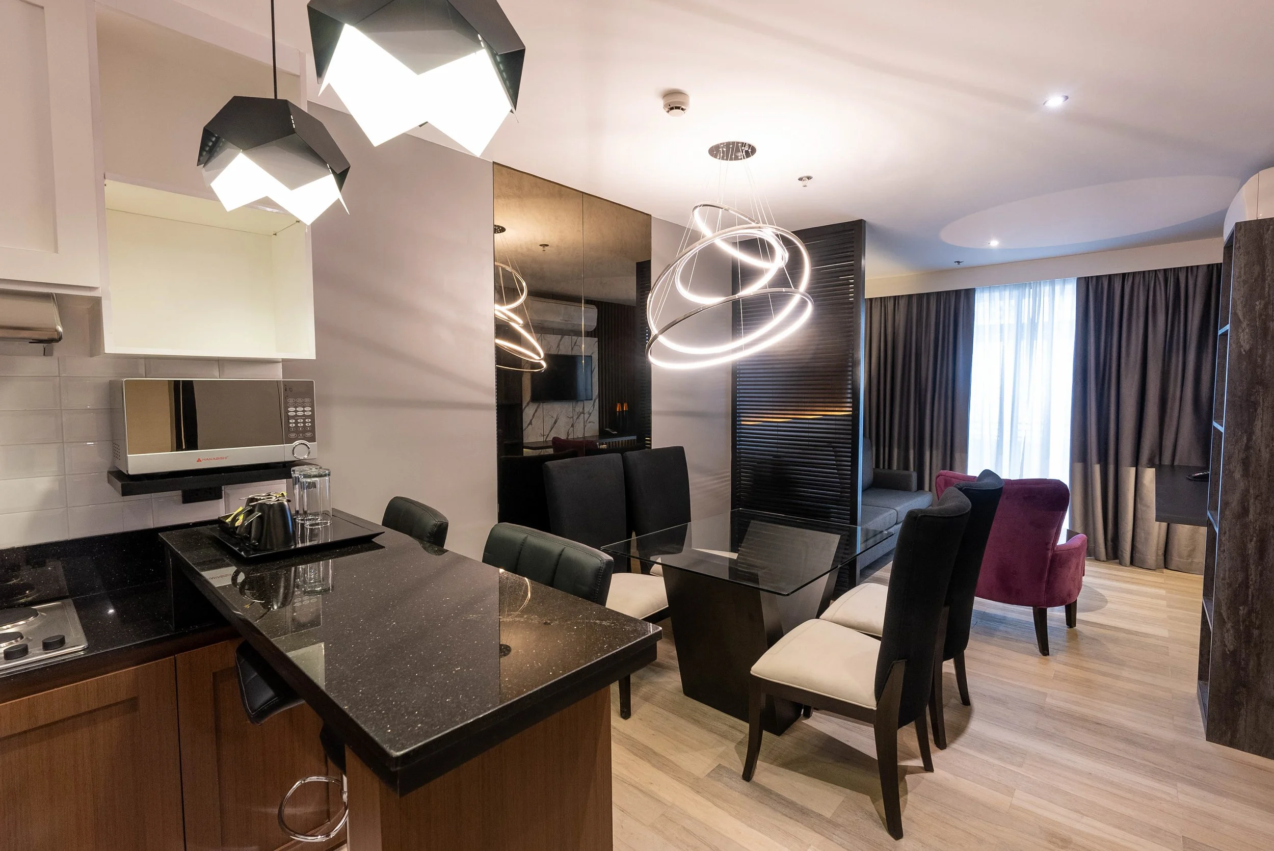 Coro Hotel Rooms5.jpg