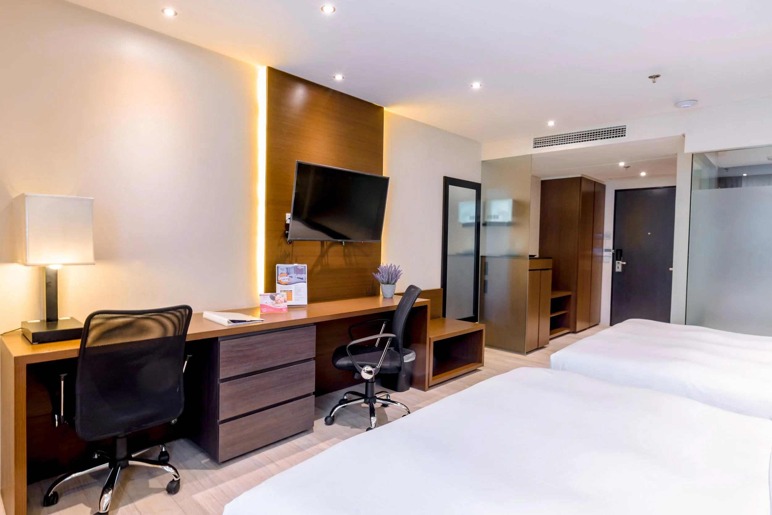 Coro Hotel Rooms1.jpg