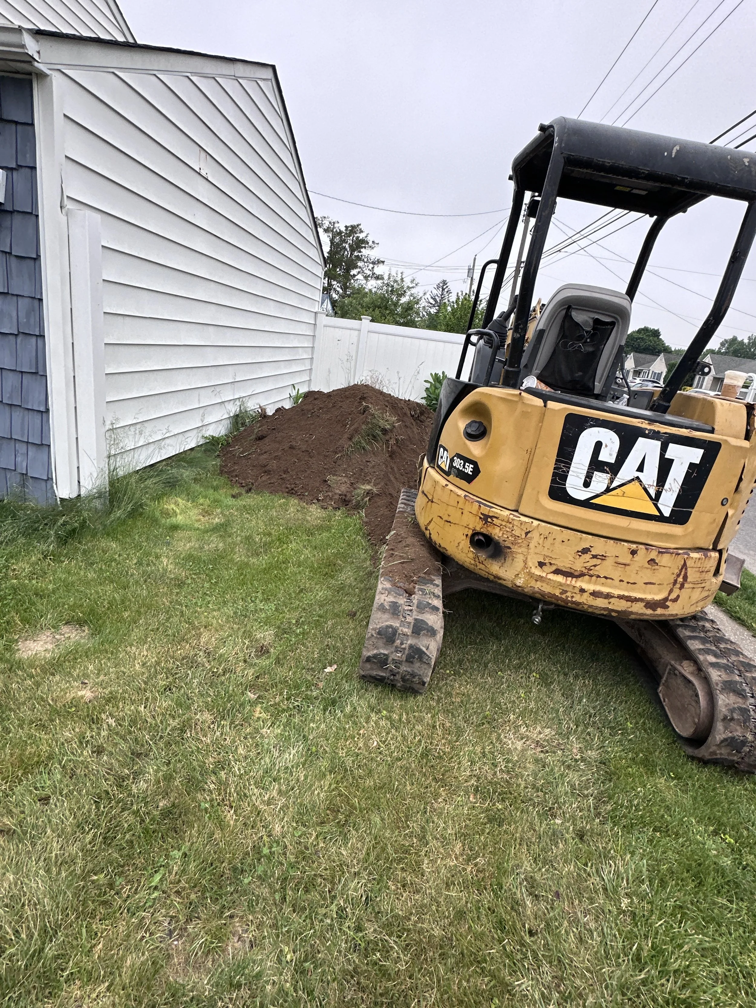 Lindenhurst, NY - Driveway Demo & Stone Pad Installation | High Idle Excavation