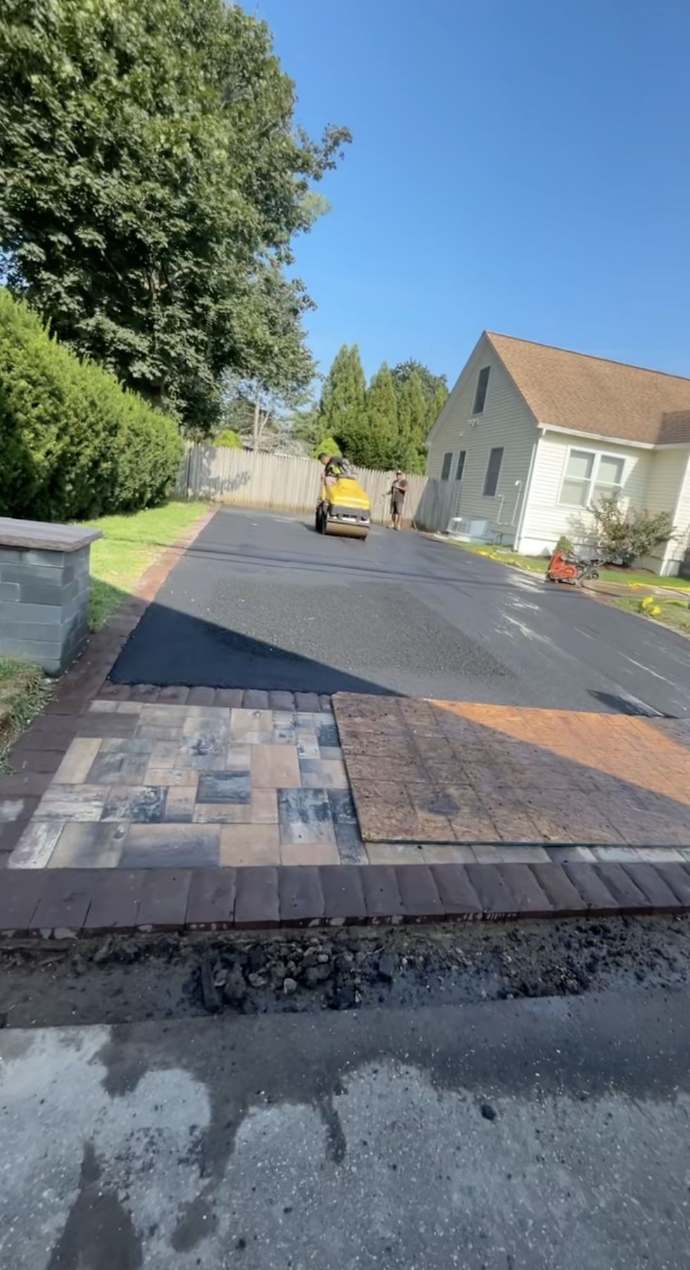 Glen Cove - Driveway Removal, Paver & Asphalt Installation (New Apron &  Sidewalk) | High Idle Excavation