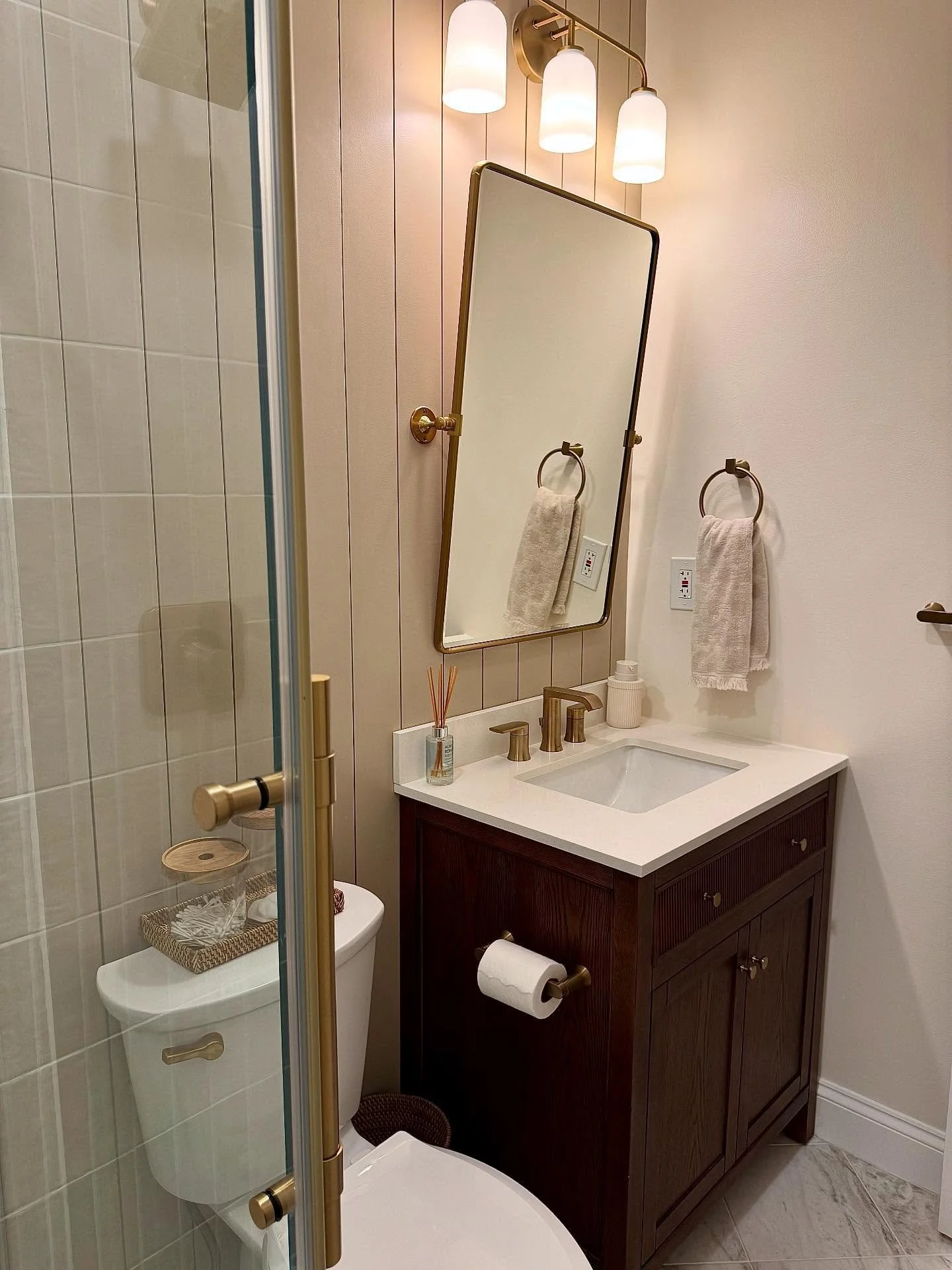 A little luxury, even for your guests. 

Design by @hausofzimmerman 
Construction by @vega_restoration 

#bathroomrenovation #guestbathroom #cozy #homeswayfromhome #guests #design #interiordesign