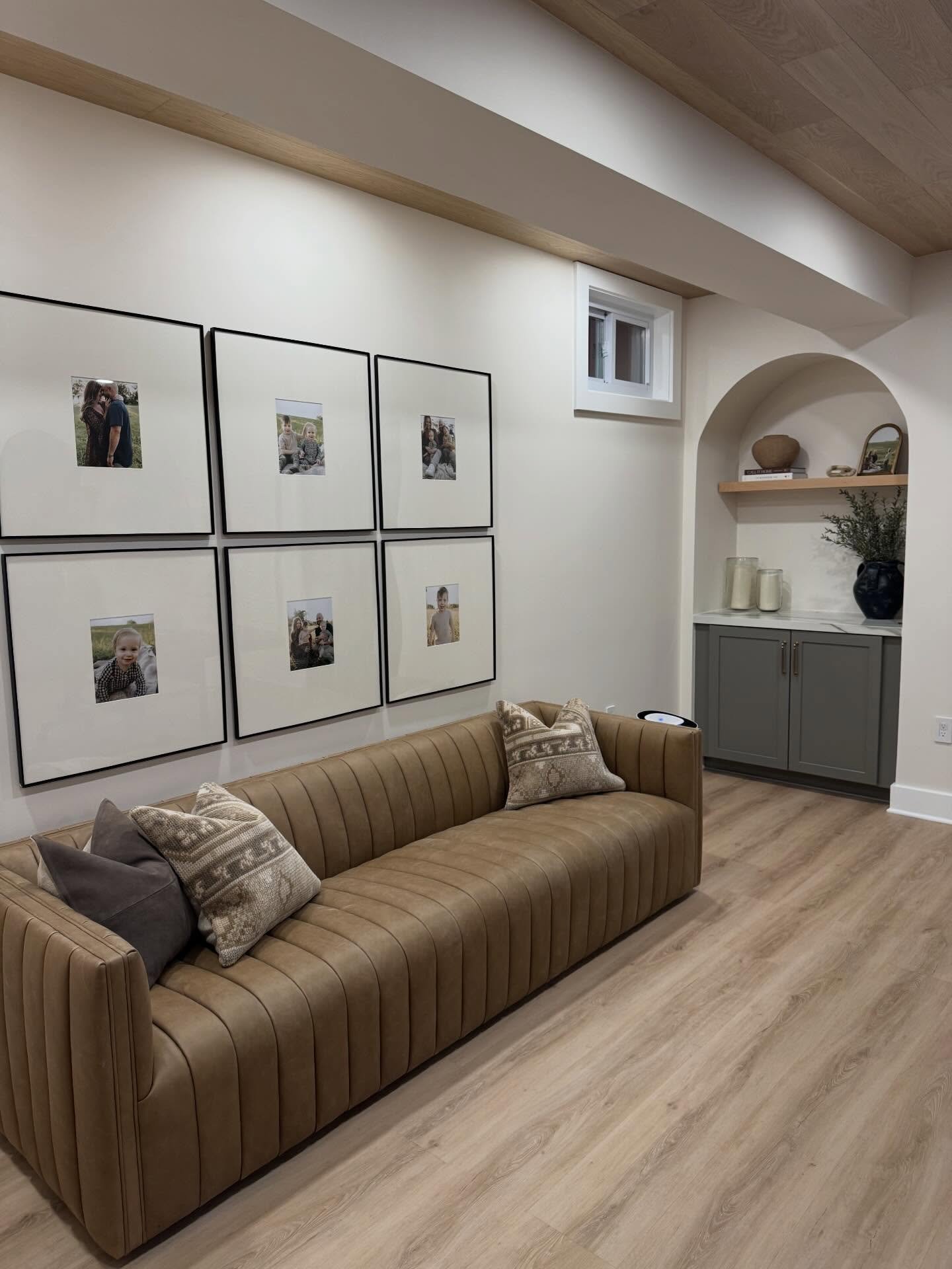 that couch 🤌🏻 adding the finishing touches on this basement design. Sometimes it takes time to curate all the little pieces that tie it together but oh my is it worth it ✨

#design #basementrenovation #interiordesign #gallerywall #arch #nova #loudo