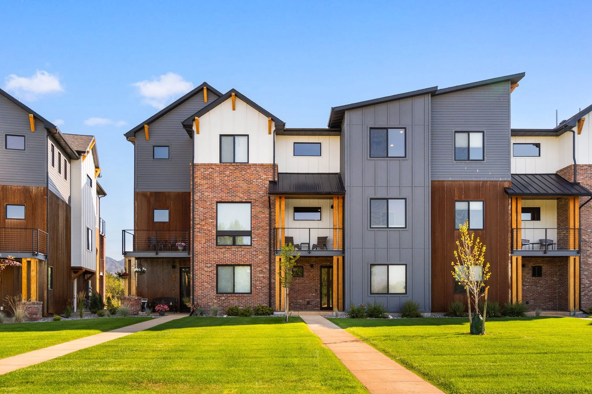 0-0-2 Use me 3rd front.jpg