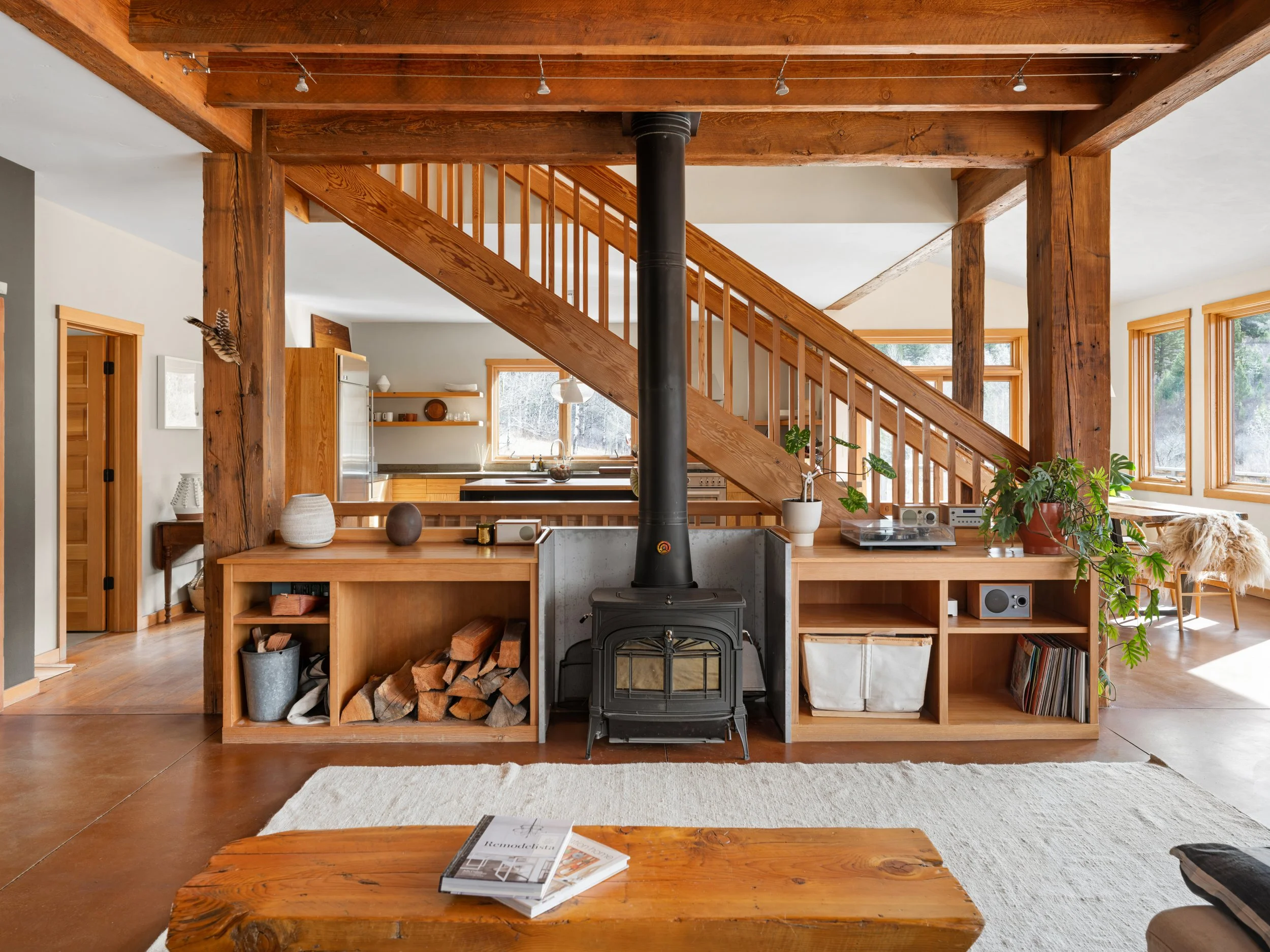 2-4 - Living 210upperkellycreek_interior-3.jpg