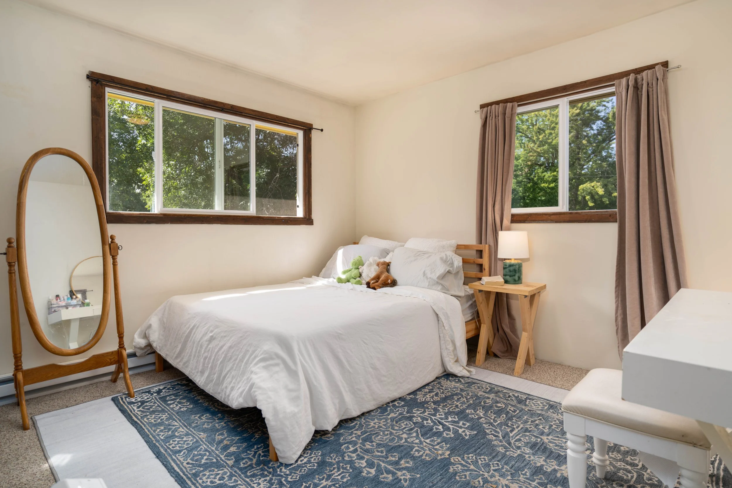 2-5-2 Bedroom 2.jpg