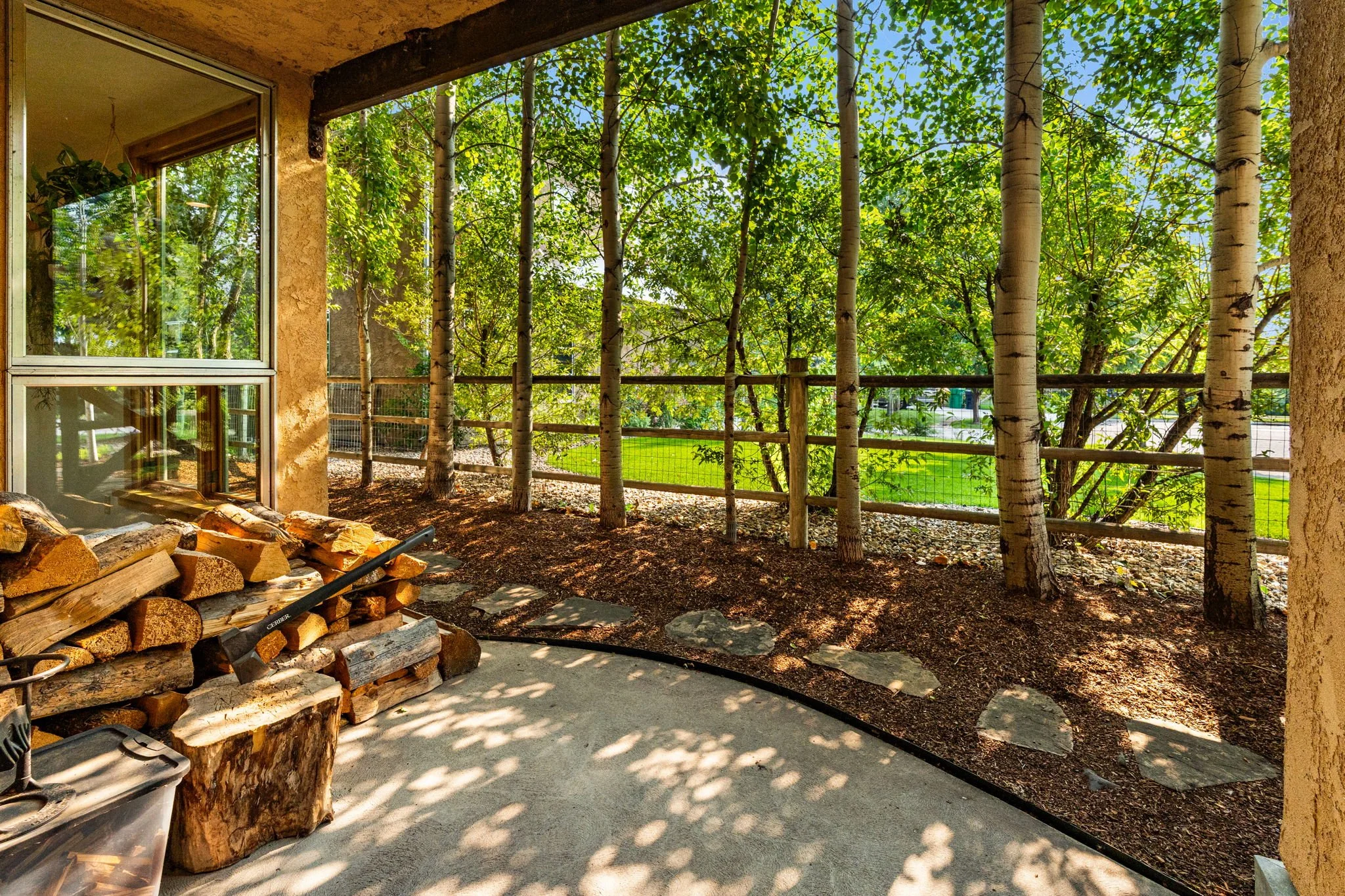 2-3 Side patio.jpg