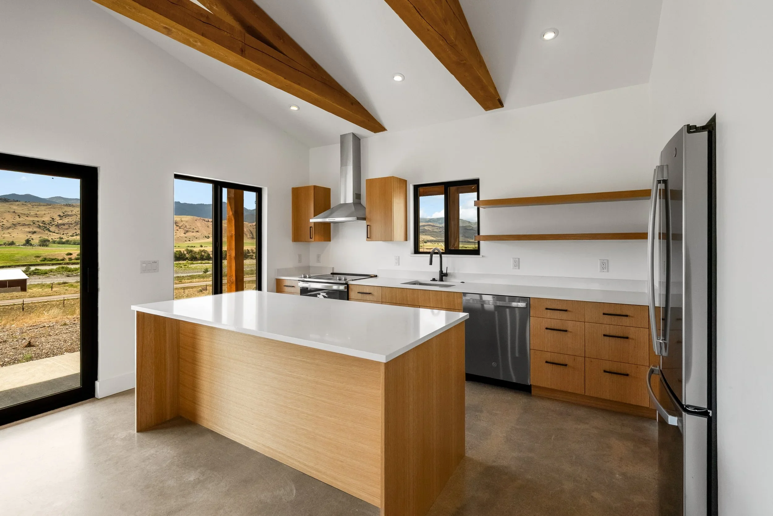218 & 220 E River Rd, Emigrant MT