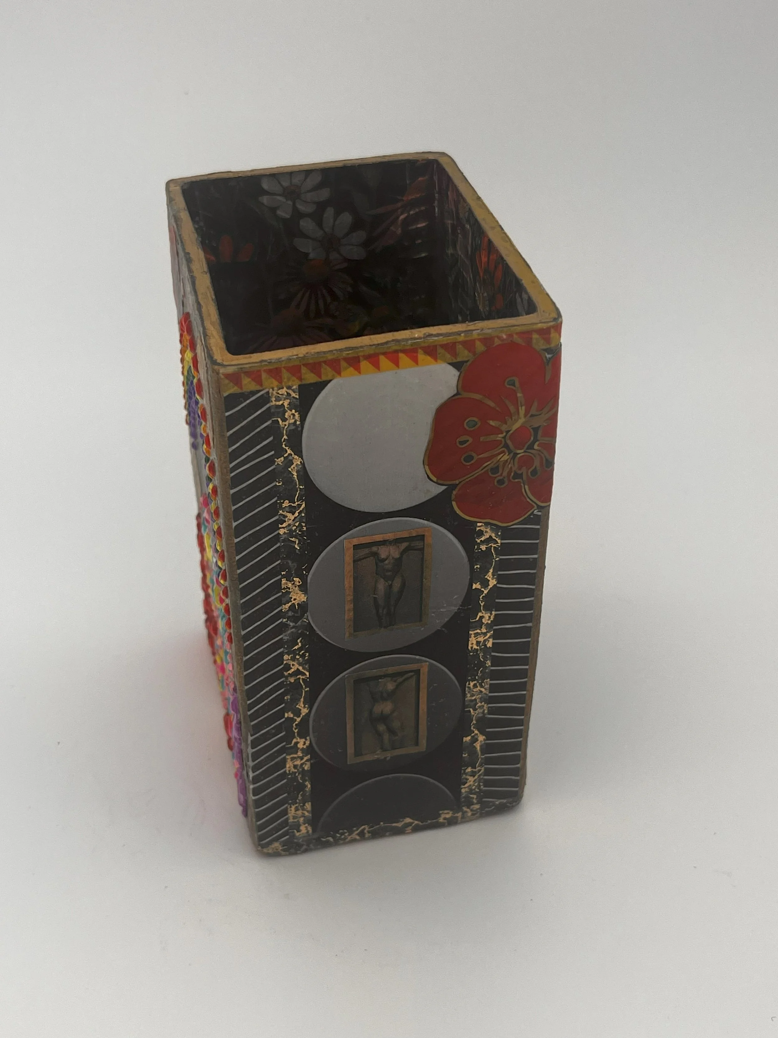 Square Vase back.jpeg