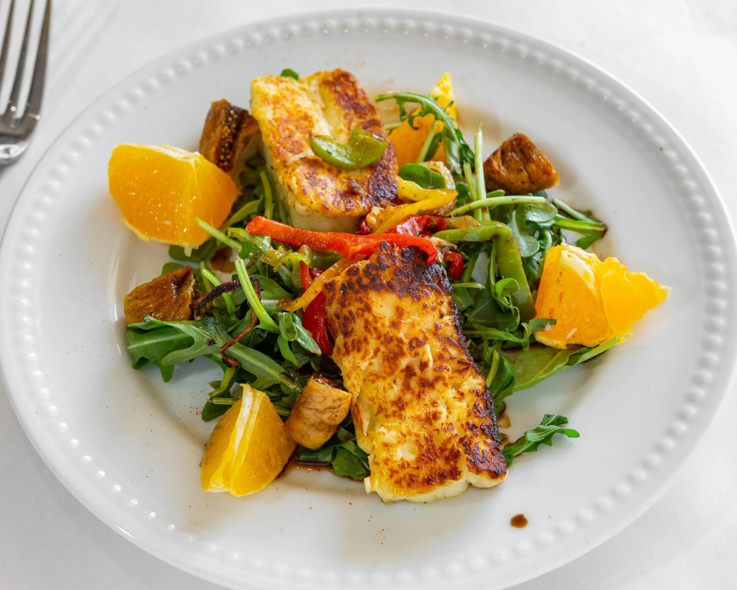 Grilled Halloumi – Firm, salty cheese grilled to golden perfection, popular in Gaza and coastal cities.
Available at Cleopatra Restaurant.