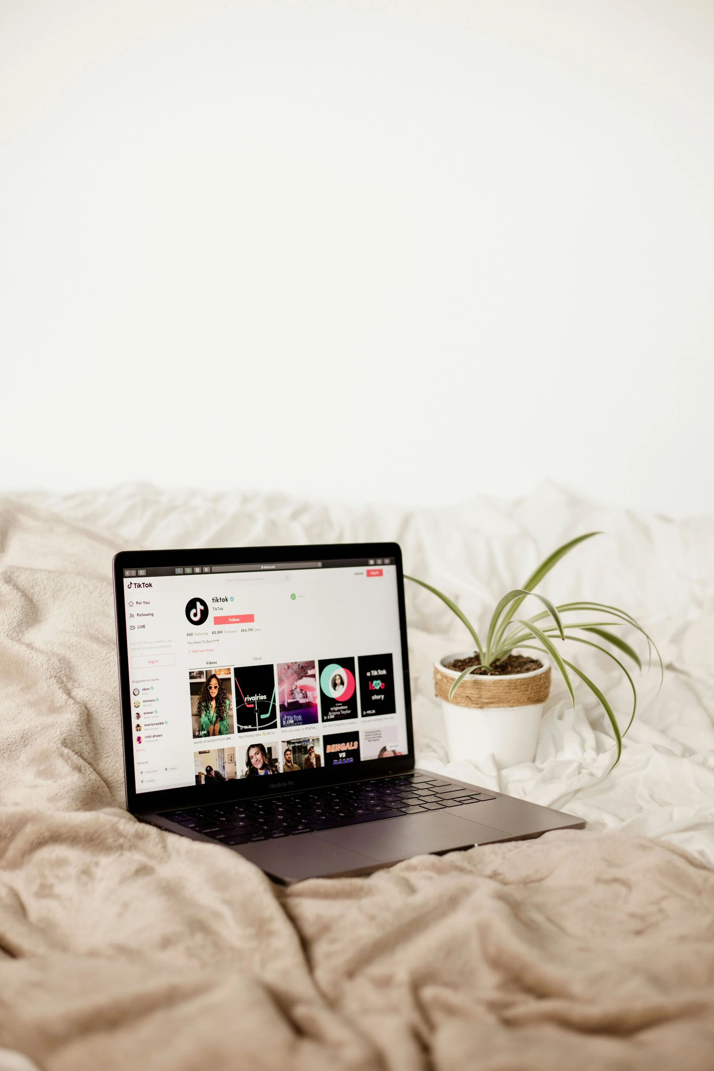 Social Media & Marketing Design