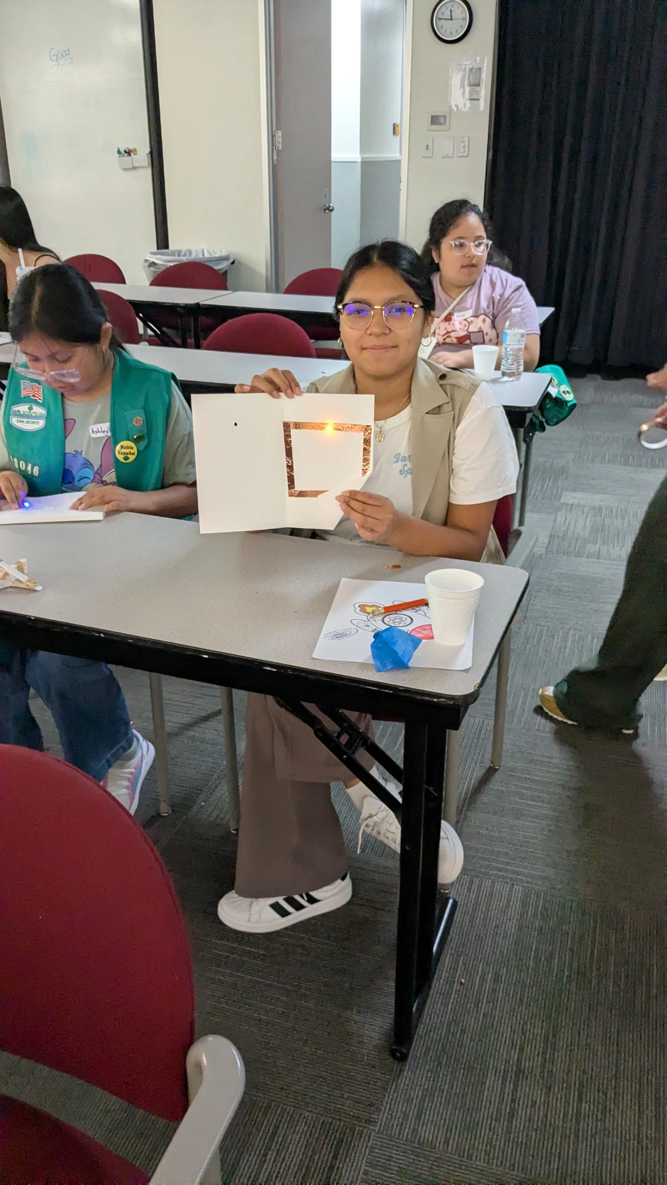 Paper Circuit 7/9