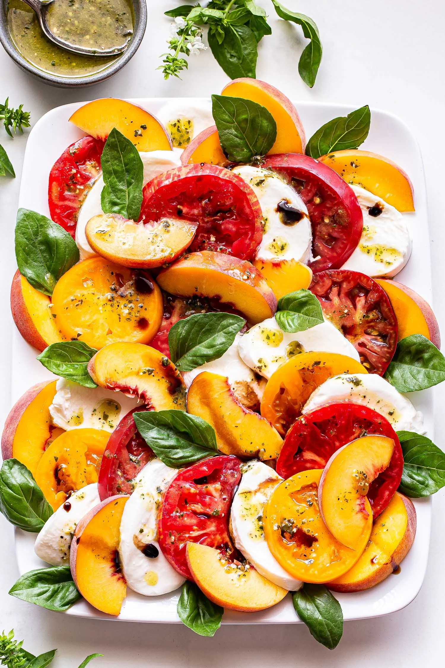 Peach-Tomato-Caprese-Salad-Picture.jpg