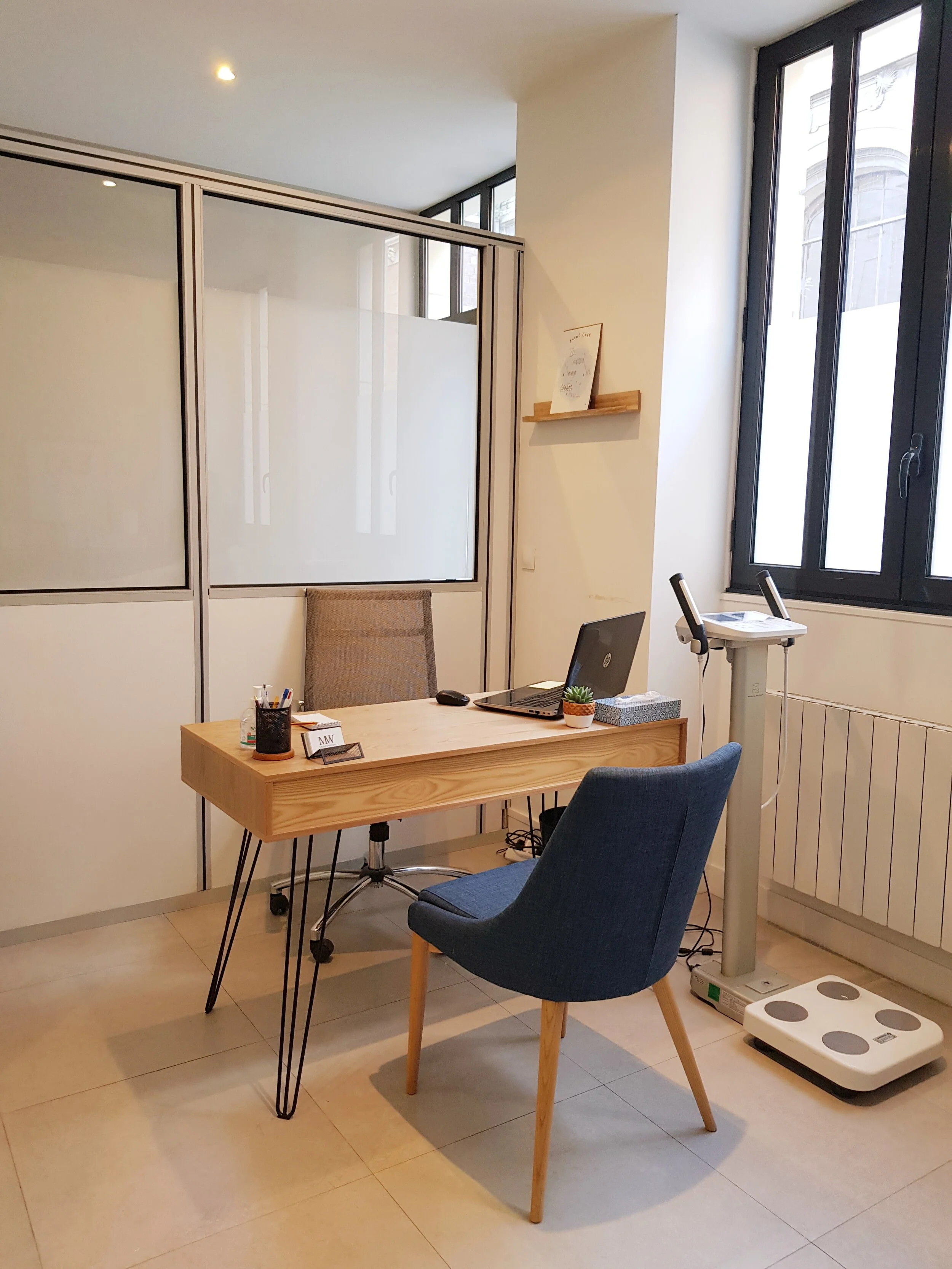 photo cabinet 3.jpg