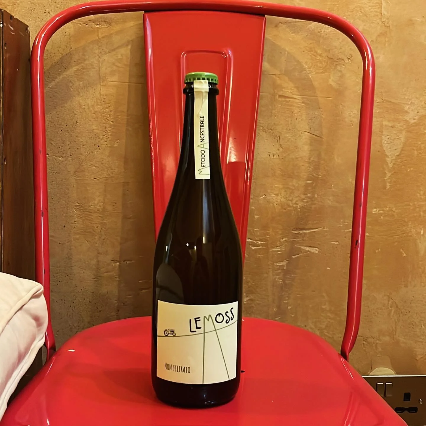 Chairs 🥂

#brusco