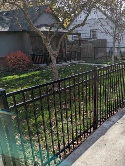 residential-professional-fence-builder.jpg