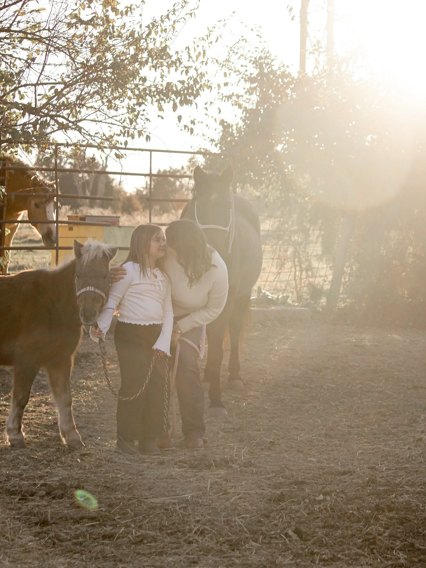 Can&rsquo;t find the words for these 🥹🤍 Such a special family!