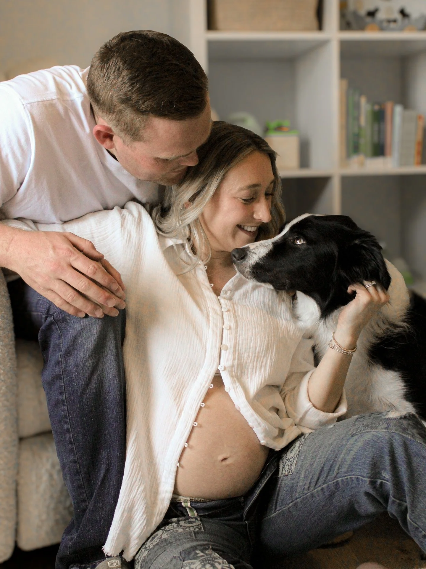 Such a sweet in home maternity session for the sweetest mom &amp; dad to be!! 🥲💙🩷🤍