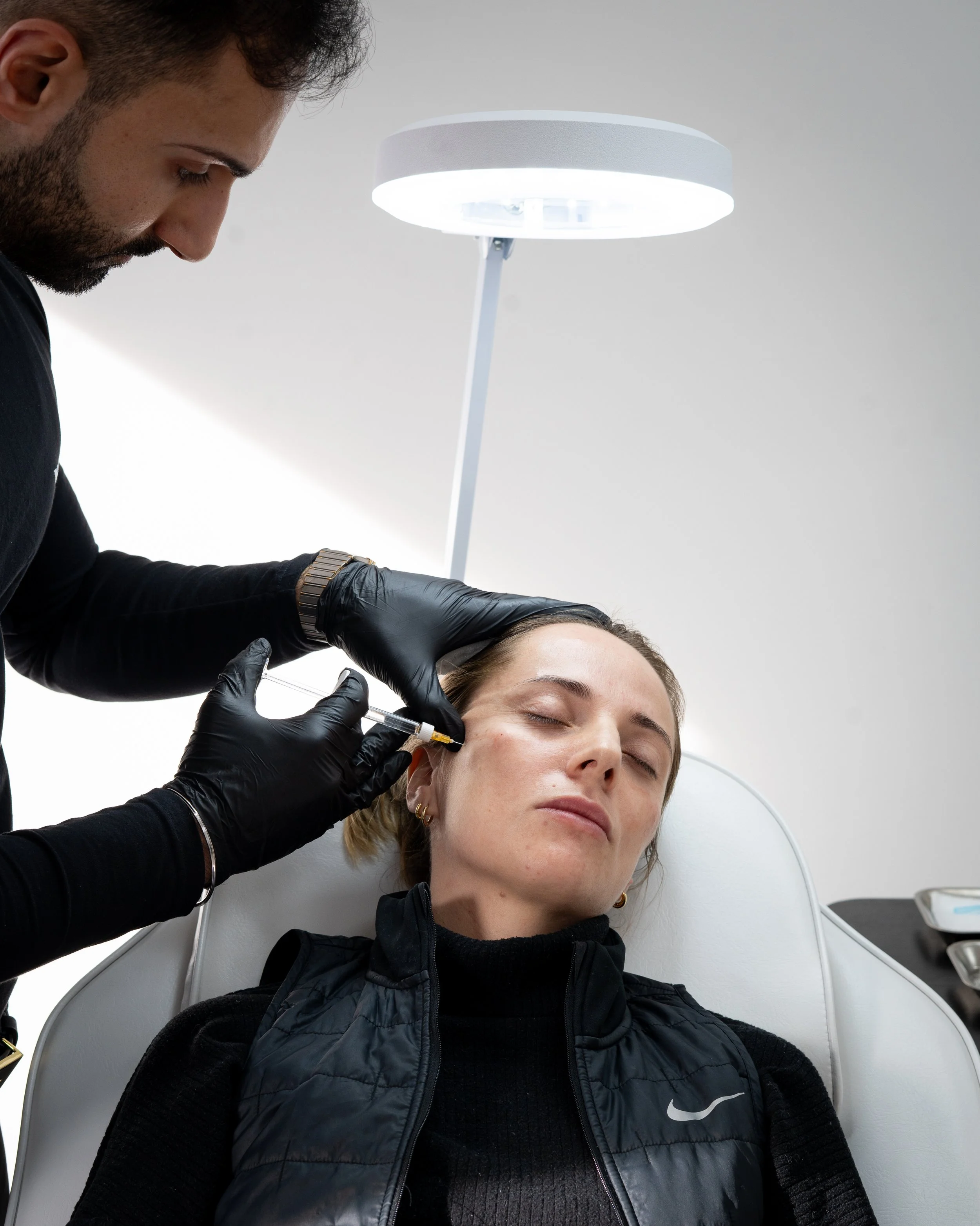 Best Aesthetic Doctor in London, Harley Street, Dr. Armani performing the most effect Botox Treatment for anti-ageing & wrinkles at UKALM